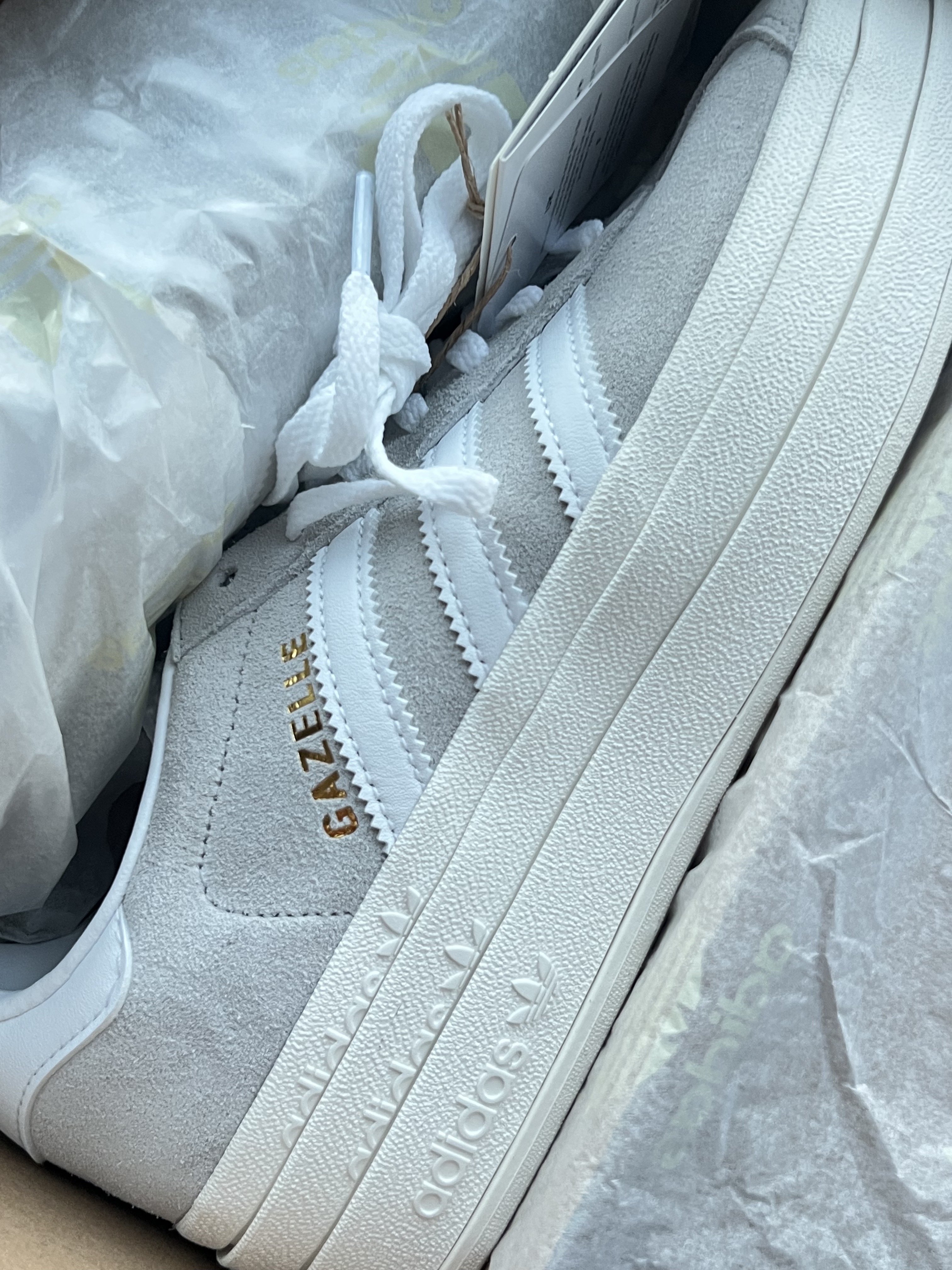 (W) Adidas Gazelle Bold Grey Cloud White 착용 스타일