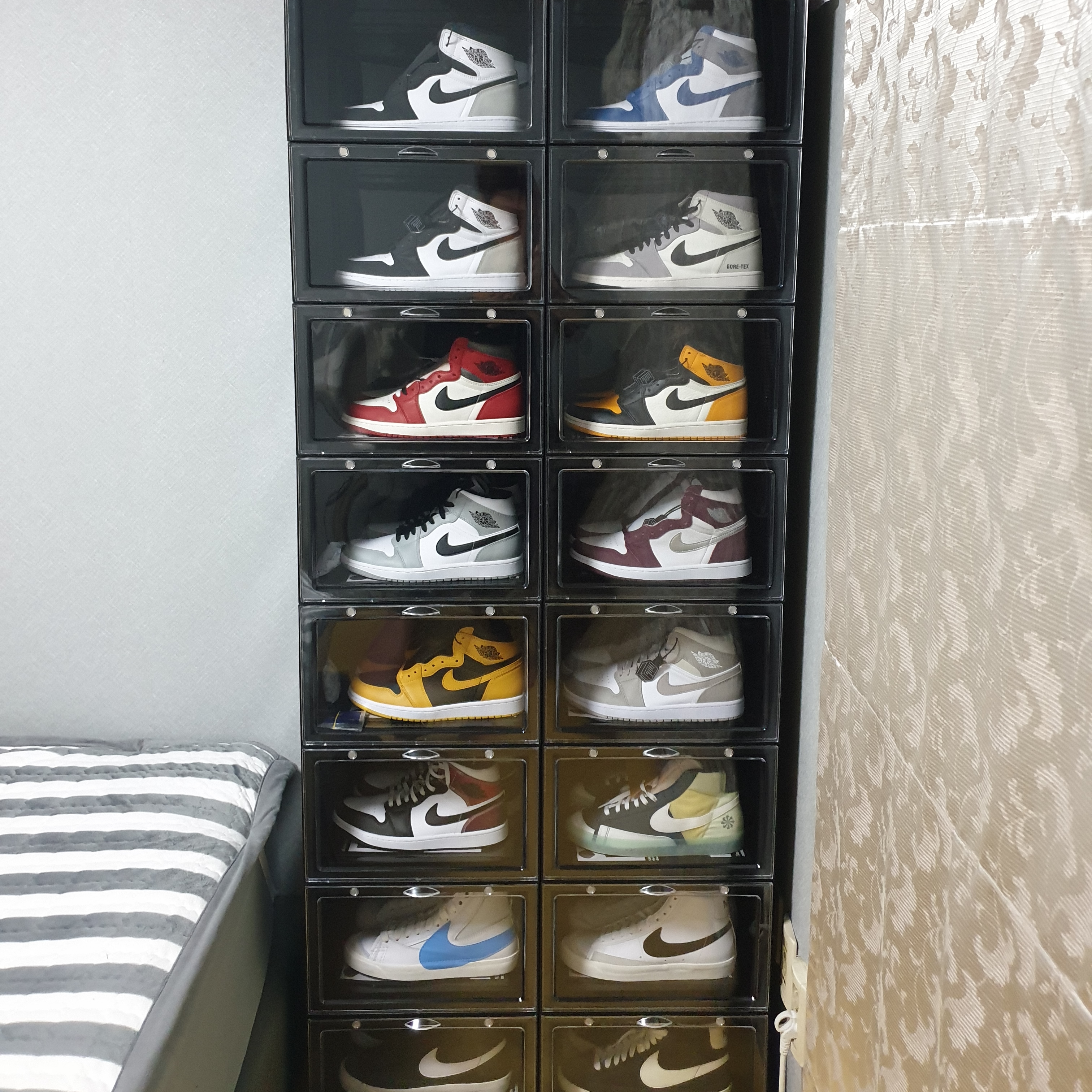 Jordan 1 Retro High OG True Blue, Jordan 1 Retro High OG Bleached Coral 착용 스타일