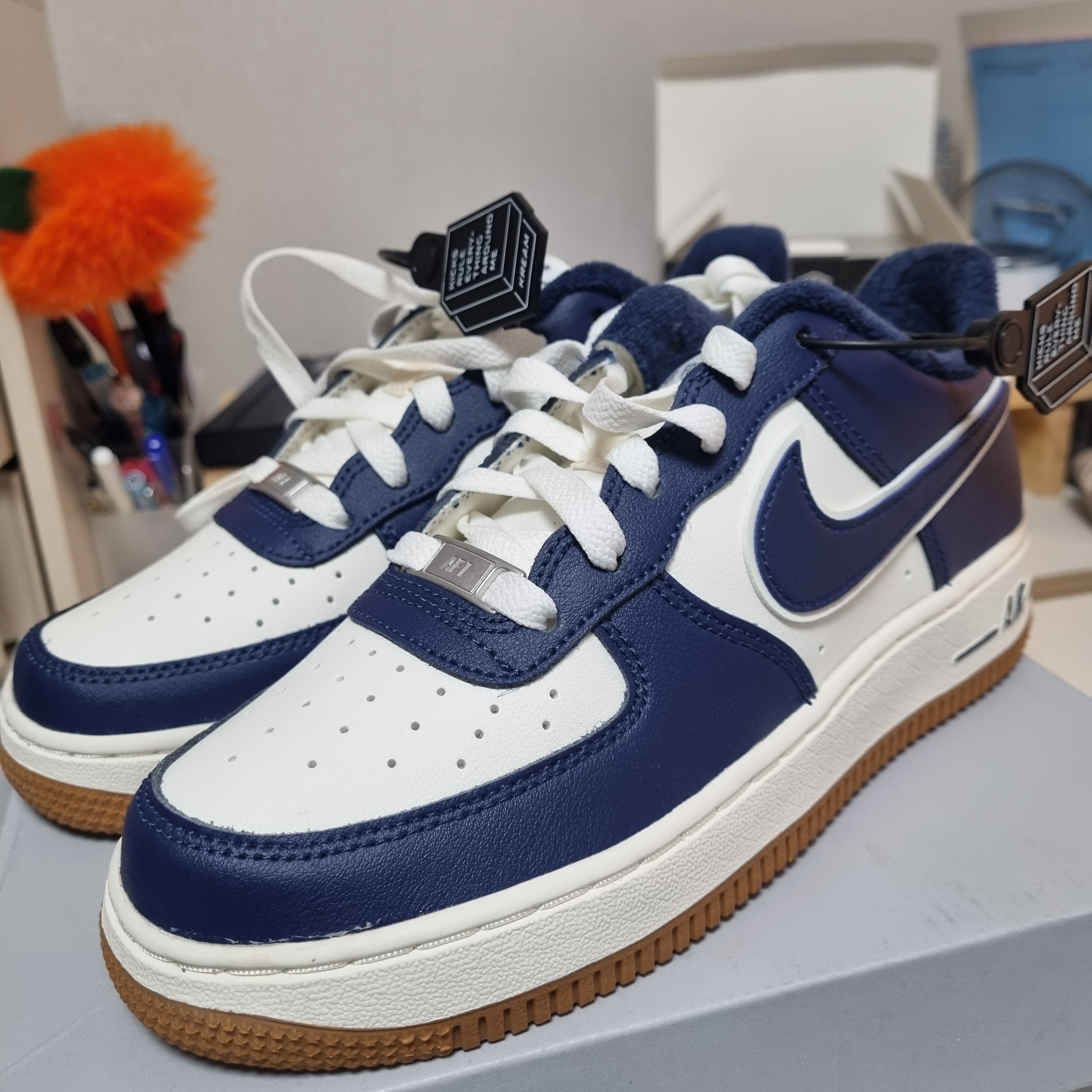 (GS) Nike Air Force 1 LV8 3 Midnight Navy 착용 스타일