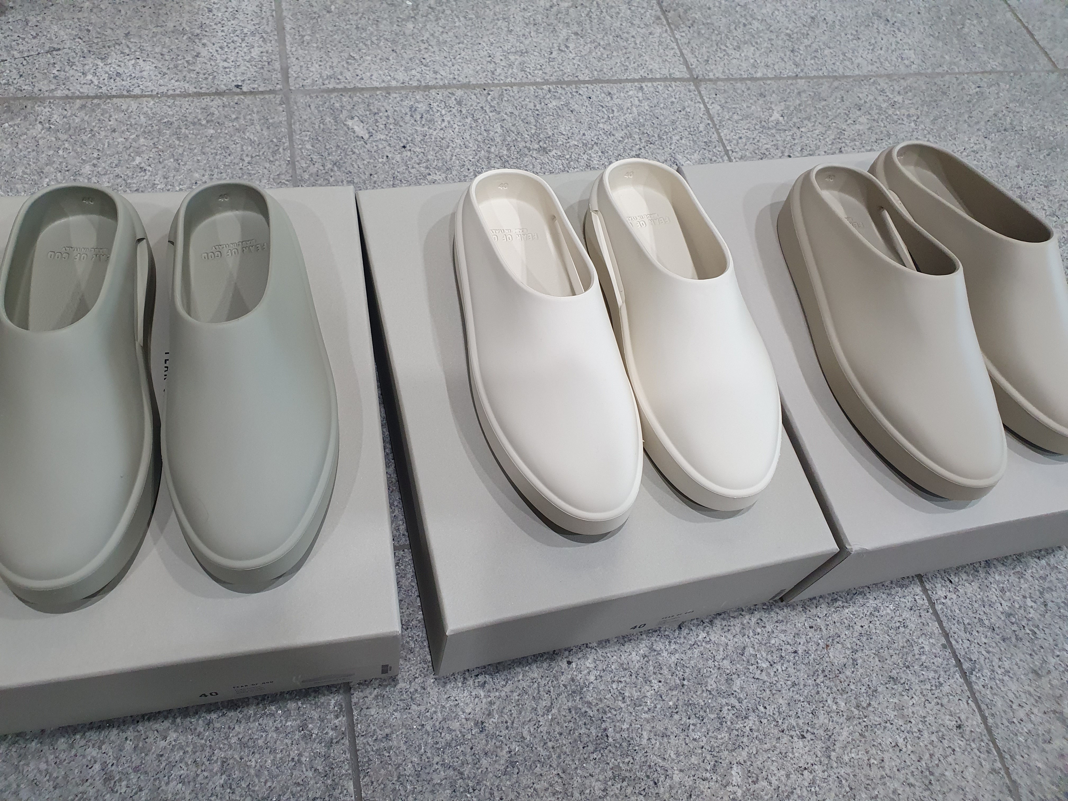 Fear of God The California Concrete, Fear of God The California Dusty Concrete 착용 스타일 - 2