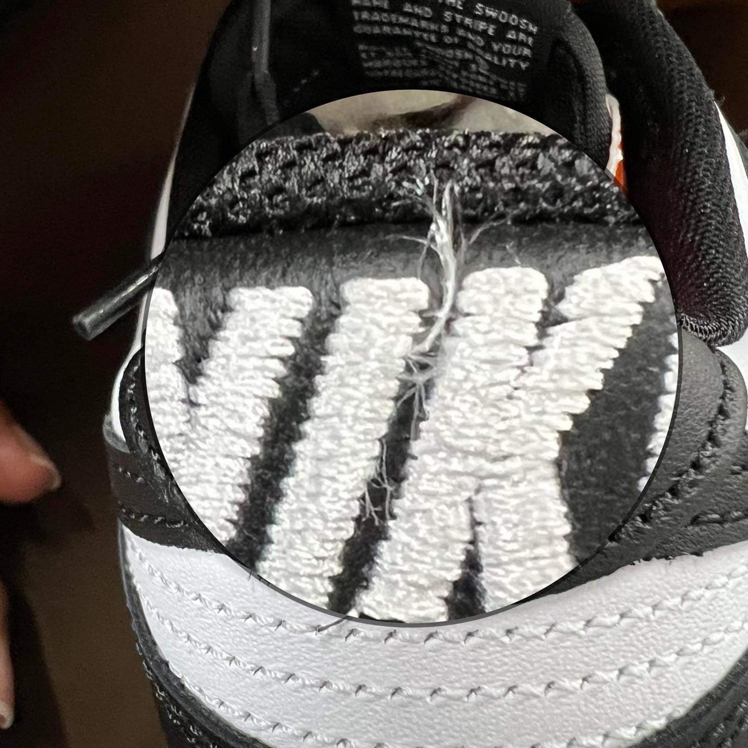 Nike Dunk Low Retro Black 착용 스타일 - 2