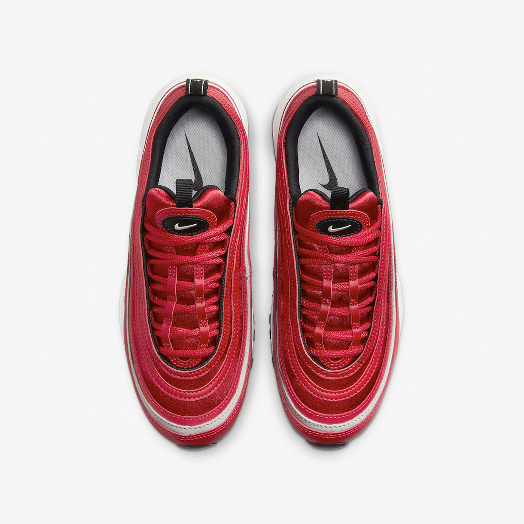 Nike Air Max 97 OG Silver Bullet 2022, (W) Nike Air Max 97 OG Silver Bullet 2022 착용 스타일 - 4