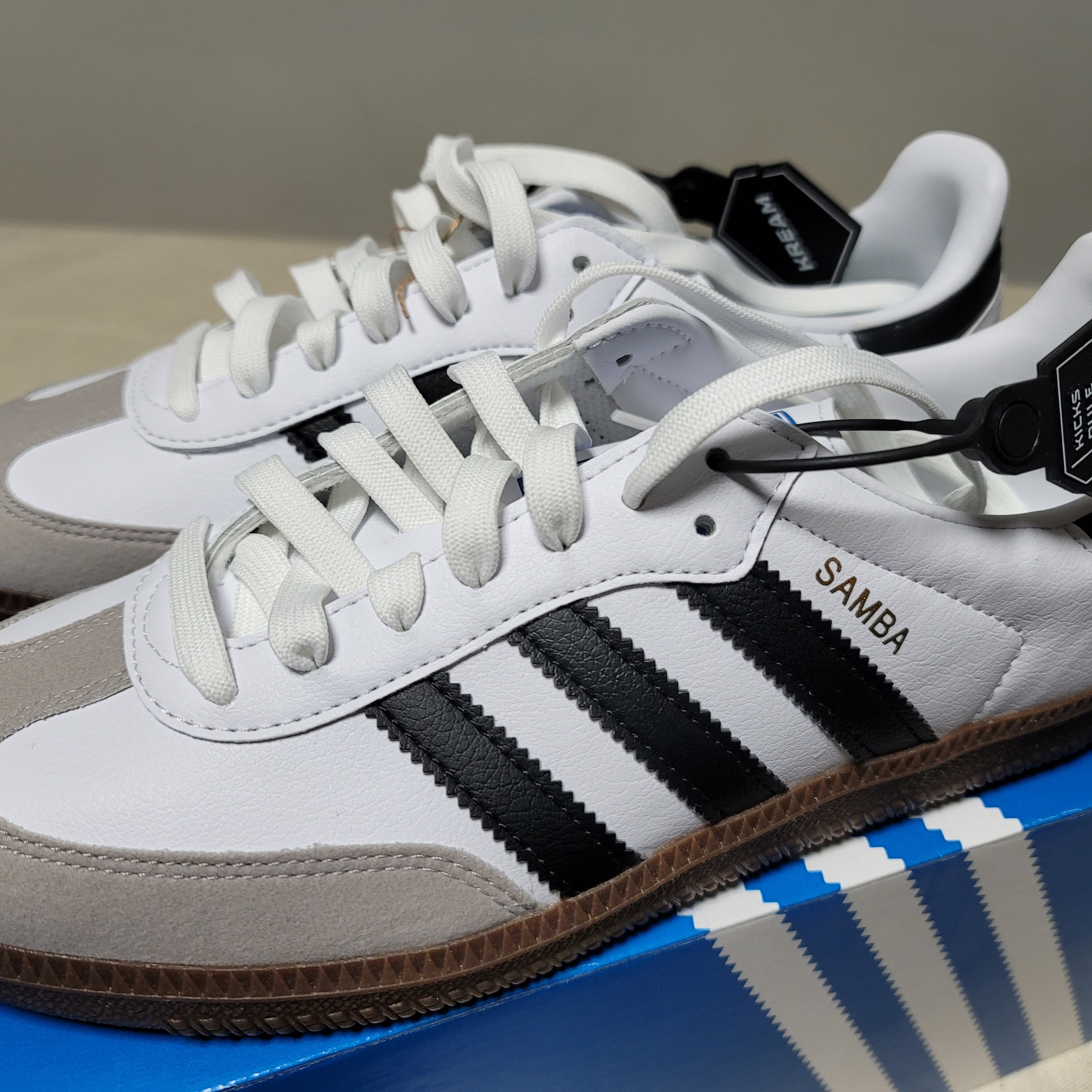 Adidas Samba Vegan White Black 착용 스타일 - 3