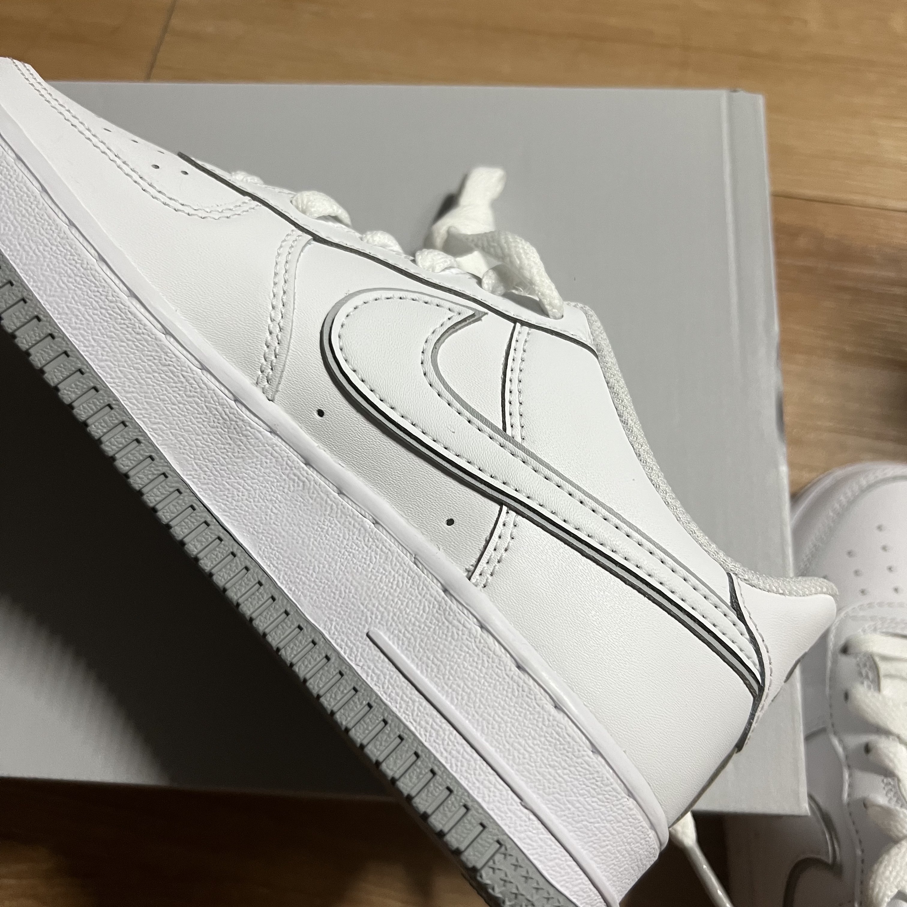 (GS) Nike Air Force 1 White Wolf Grey 착용 스타일