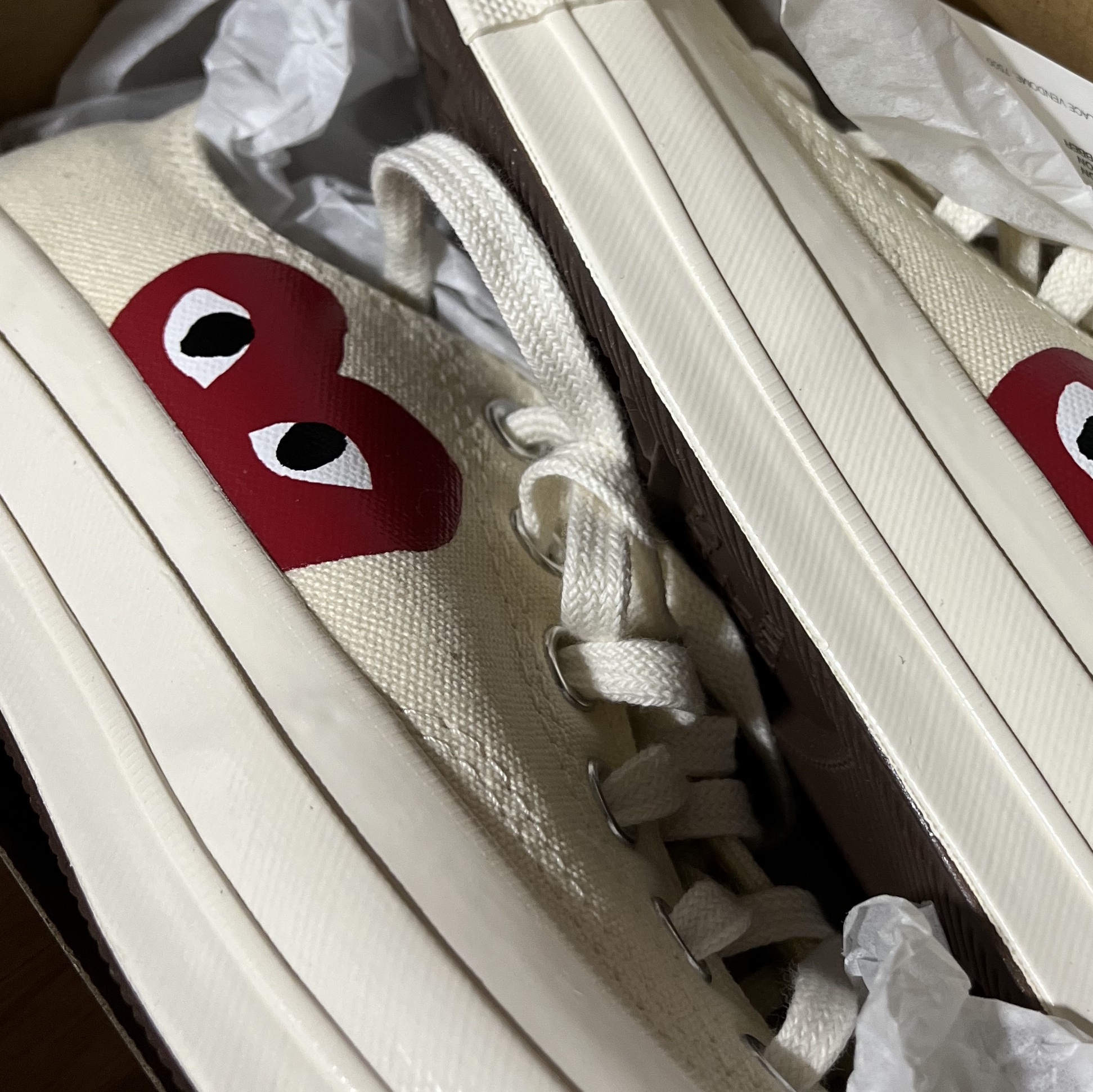 Converse x Play Comme des Garcons Chuck 70 Ox White 착용 스타일