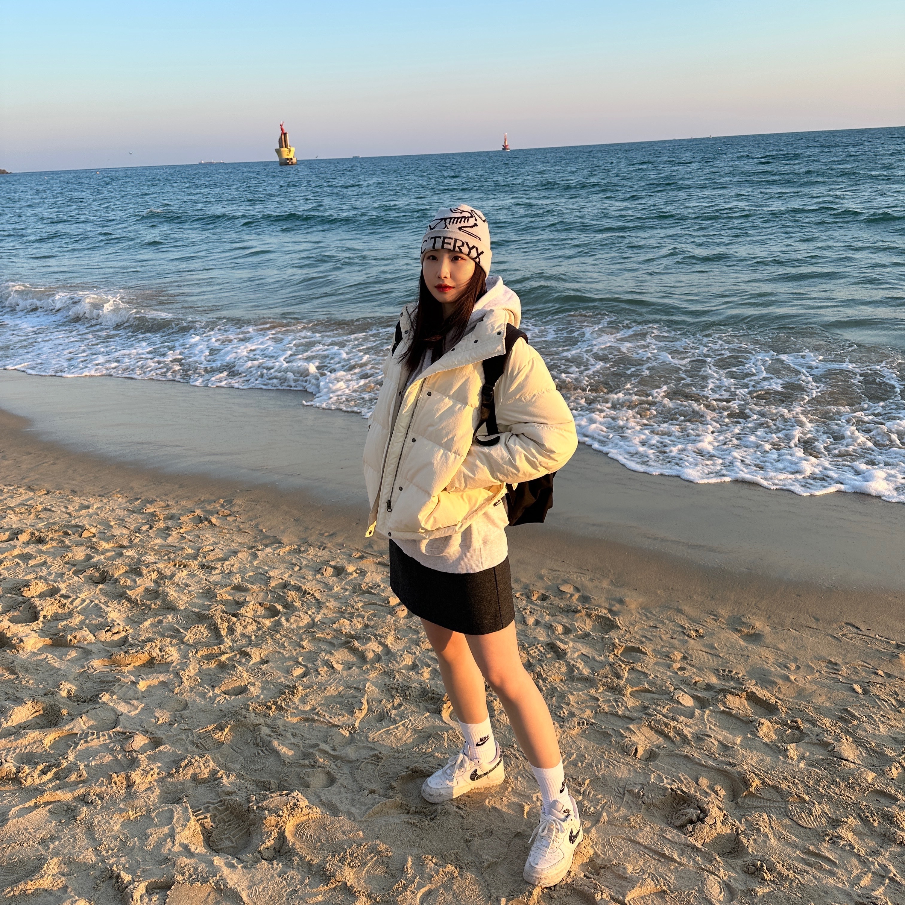 Arc'teryx Bird Word Toque Orca, Stussy DSM World Tour Hoodie Ash Heather 2022 착용 스타일 - 2