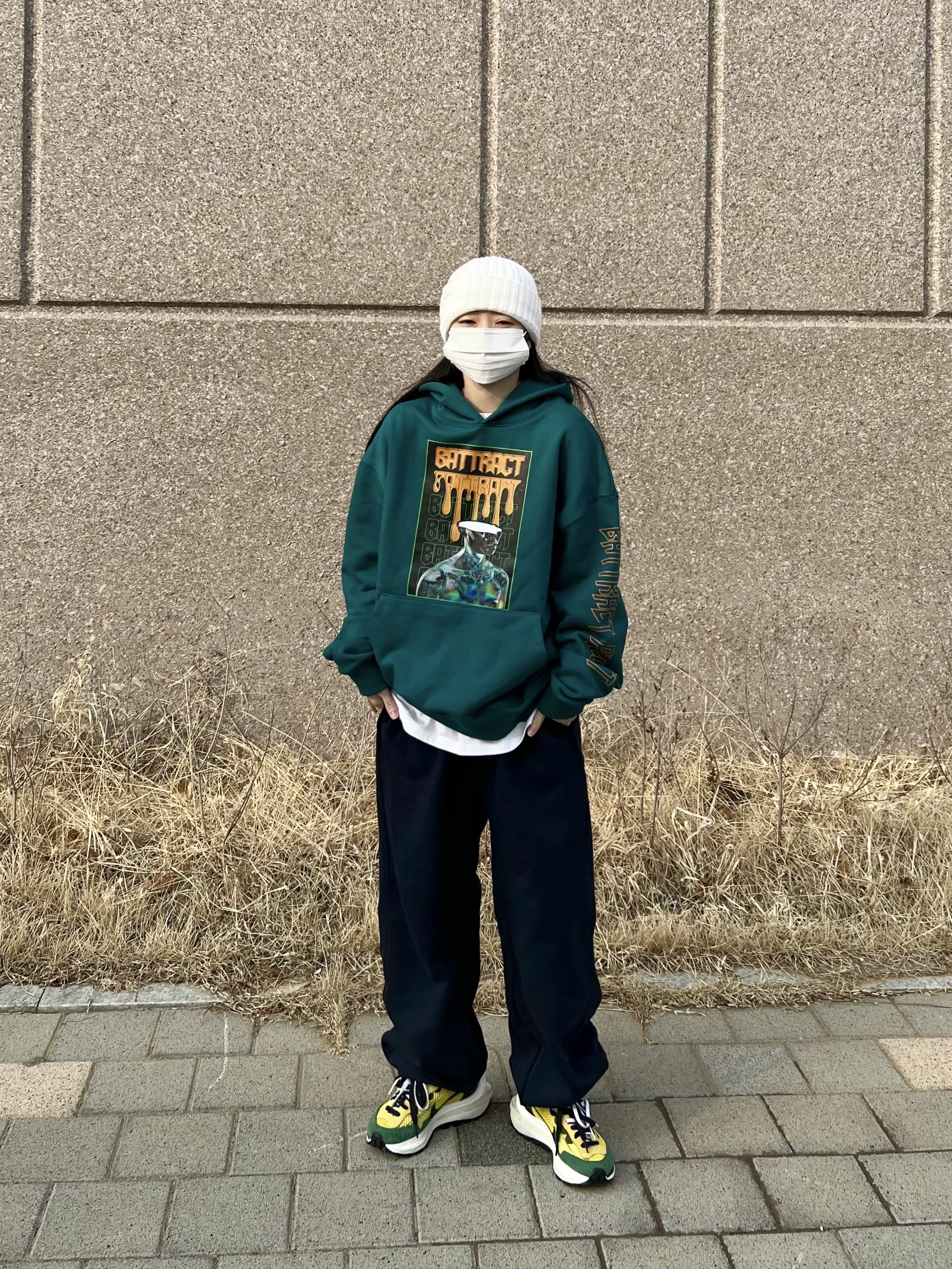 Nike NRG Beanie Summit White, Nike x Sacai VaporWaffle Tour Yellow & Gorge Green Sail 착용 스타일 - 2