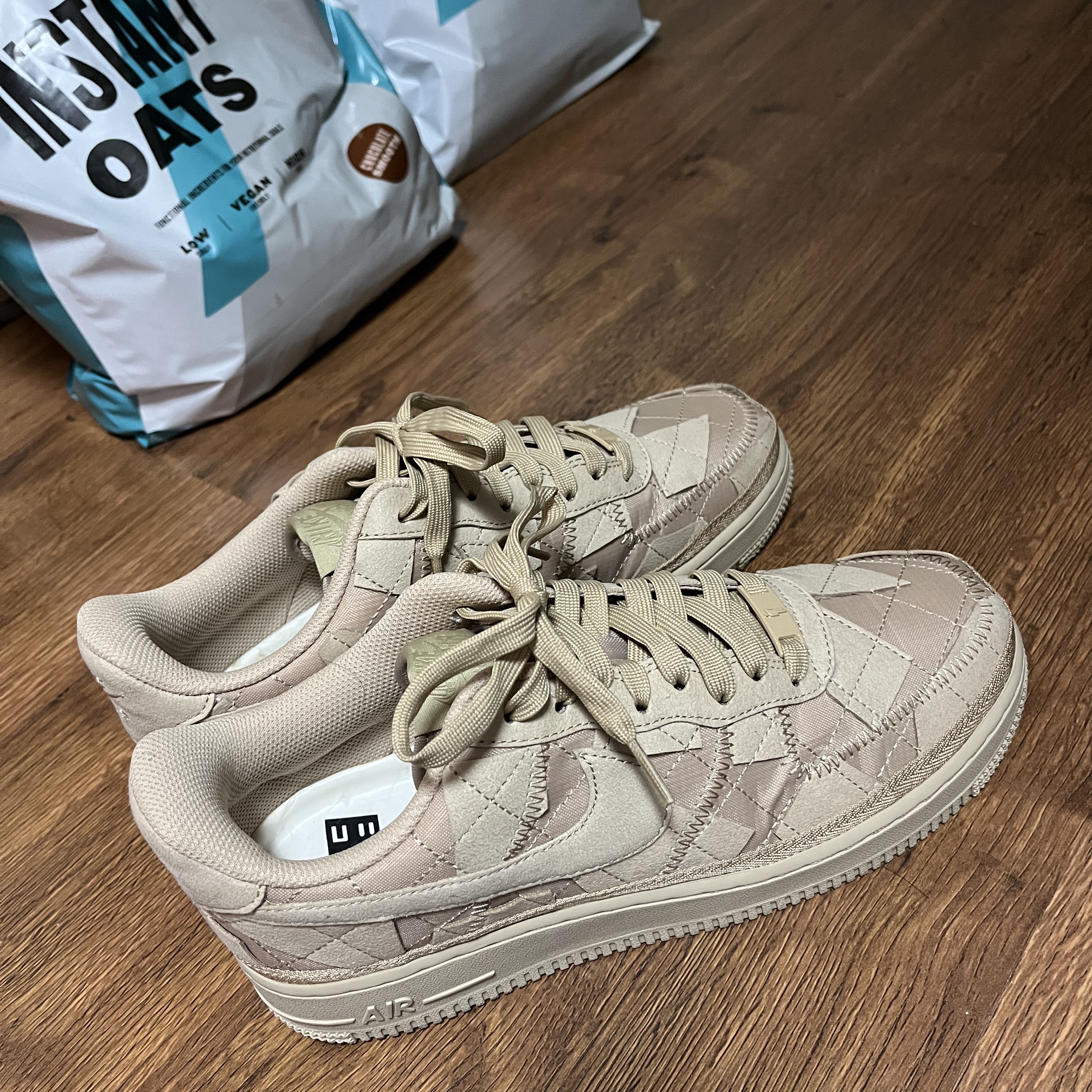 Nike x Billie Eilish Air Force 1 Low '07 SP Mushroom 착용 스타일
