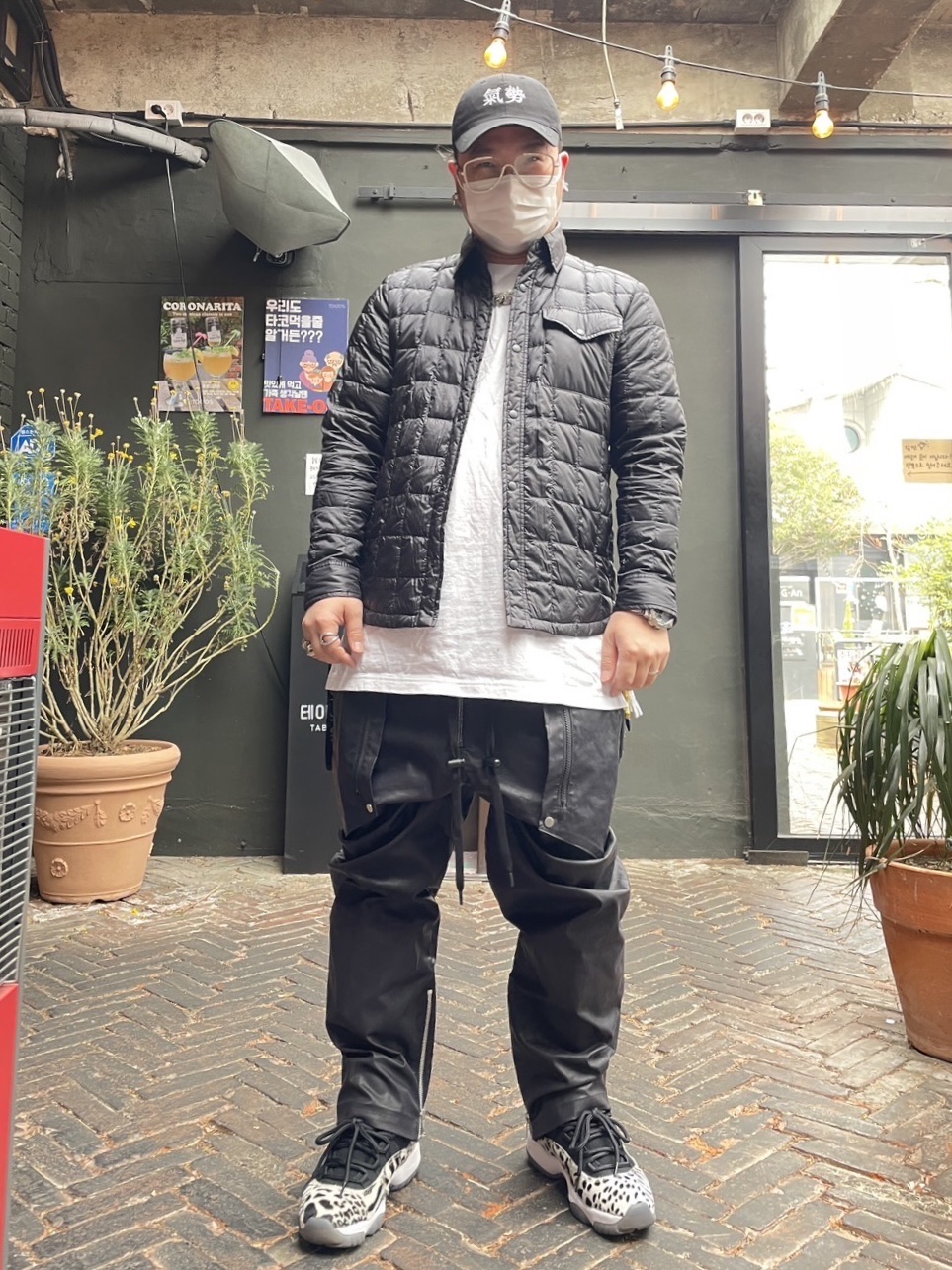 (W) Jordan 11 Retro Animal Instinct Black White 착용 스타일