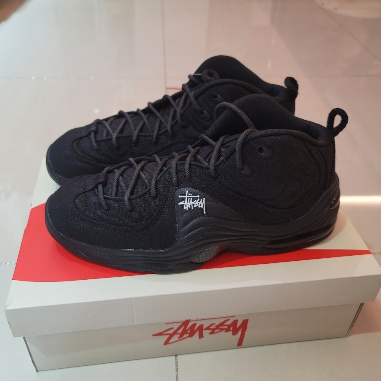 Nike x Stussy Air Penny II Black 착용 스타일 - 2