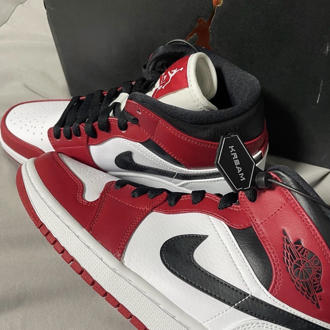 Jordan 1 Mid Chicago 2020 착용 스타일