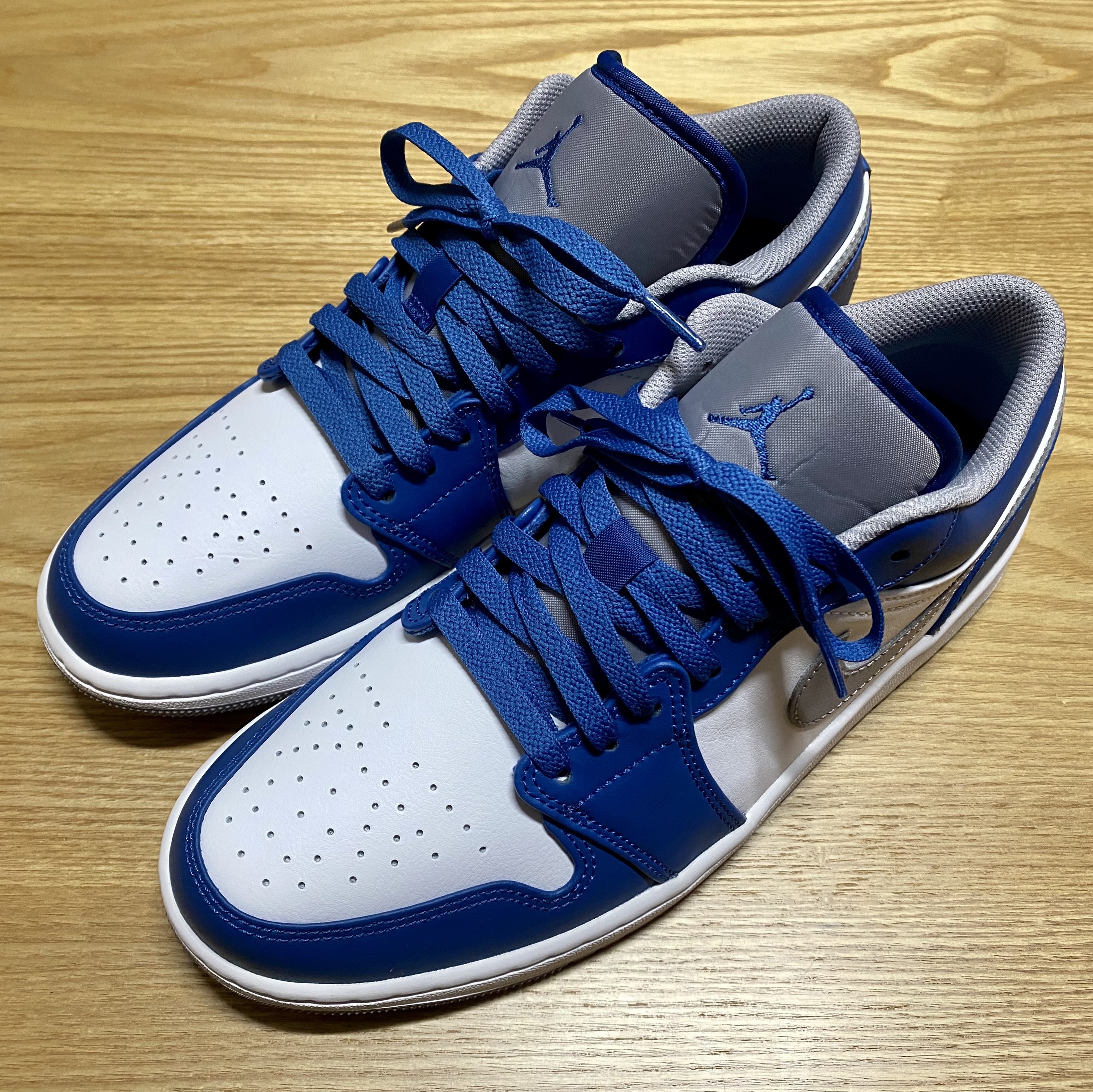 Jordan 1 Low True Blue Cement Grey 착용 스타일