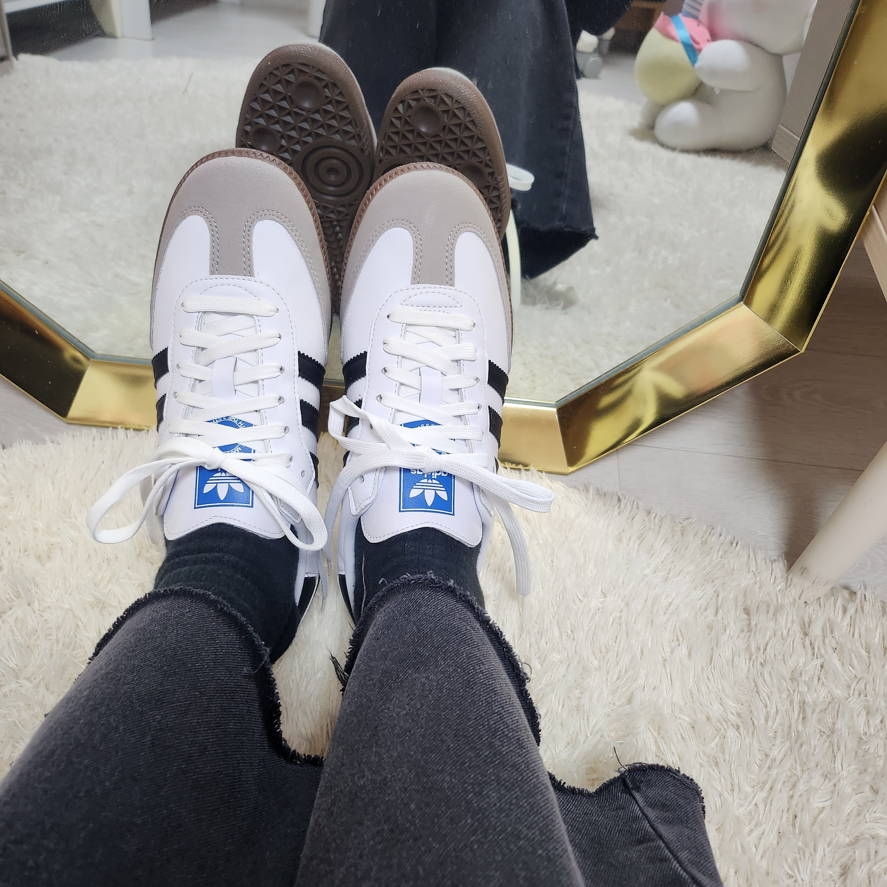 Adidas Samba Vegan White Black 착용 스타일