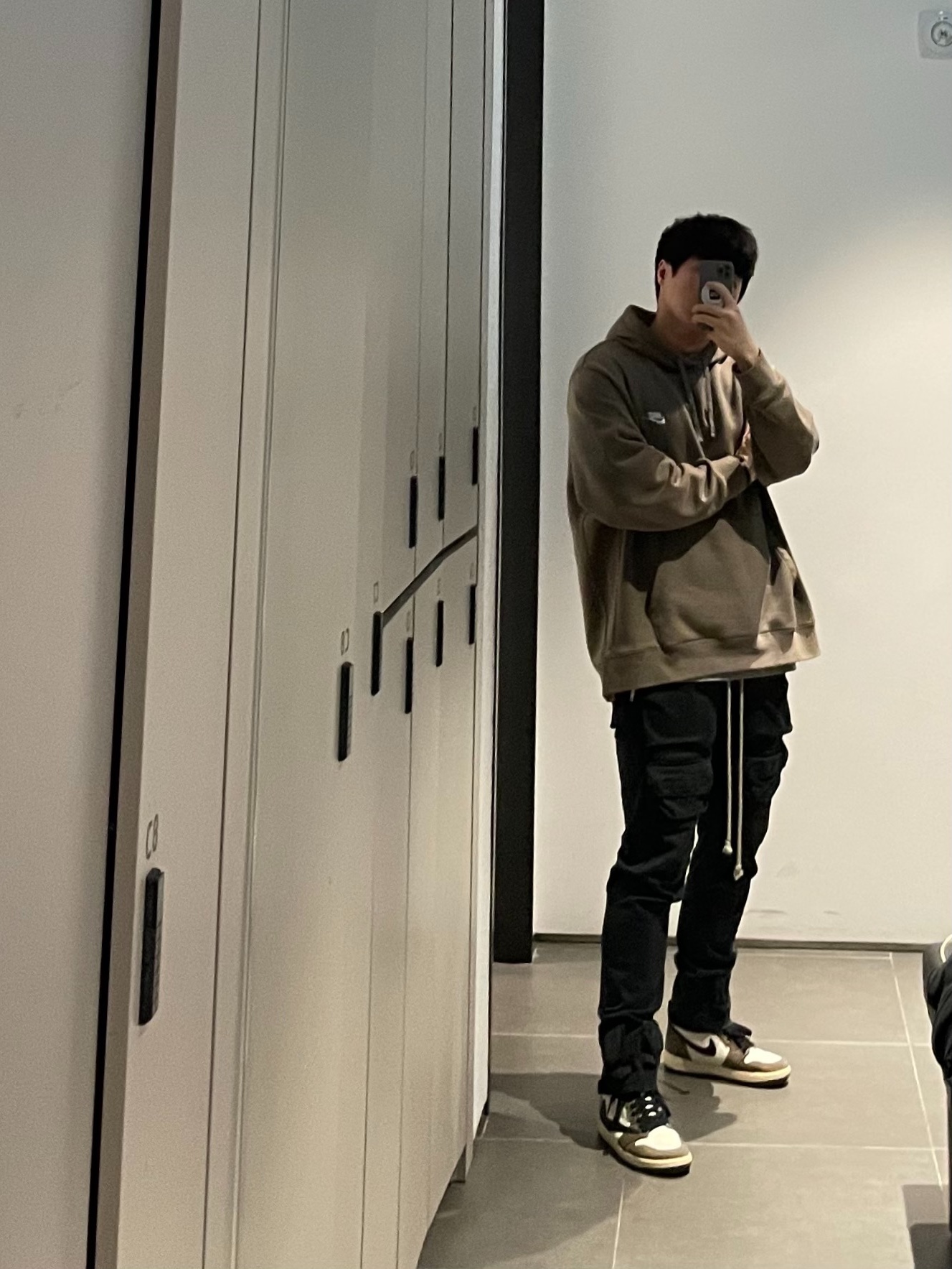 Jordan 1 x Travis Scott Retro High OG SP Mocha 착용 스타일