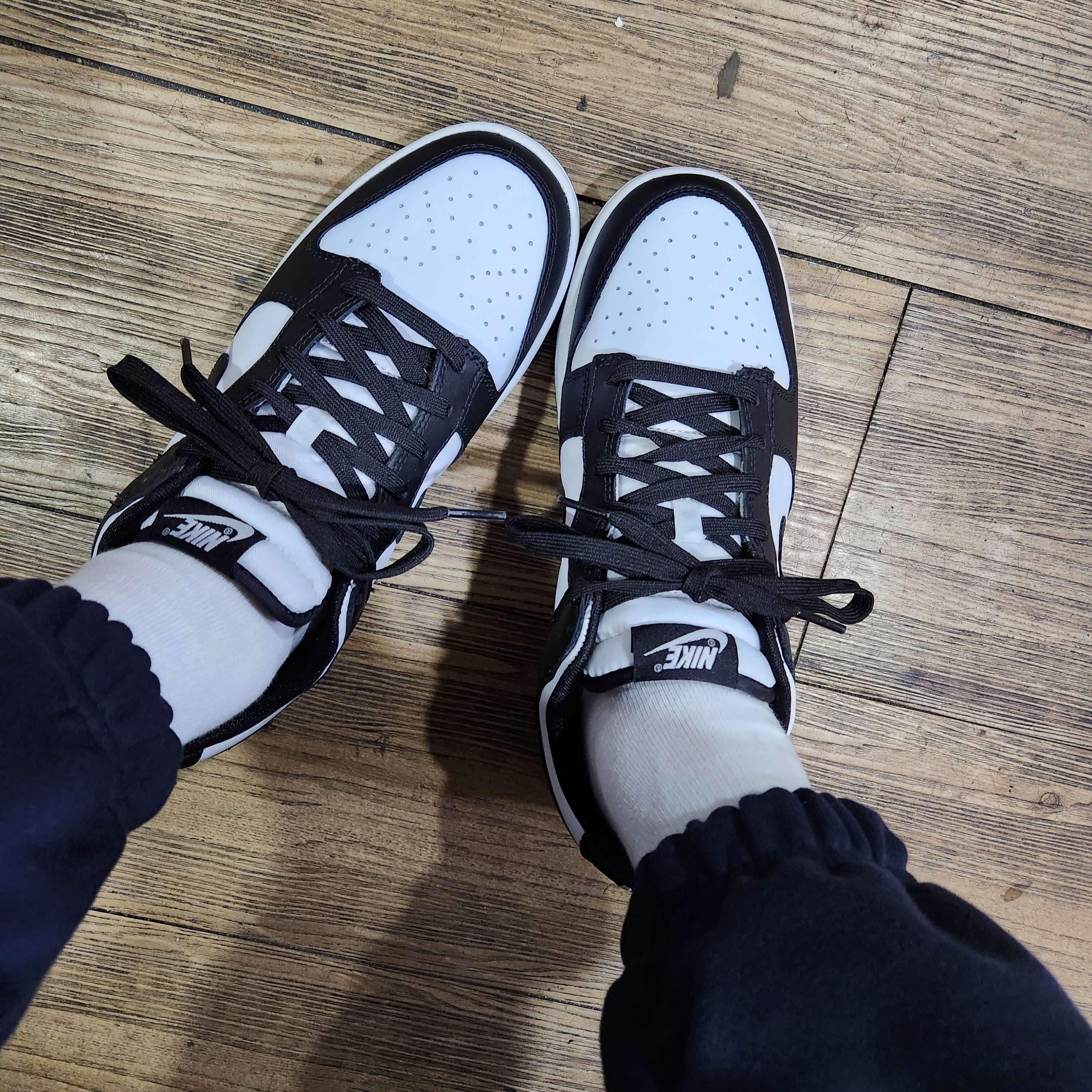 Nike Dunk Low Retro Black 착용 스타일 - 1