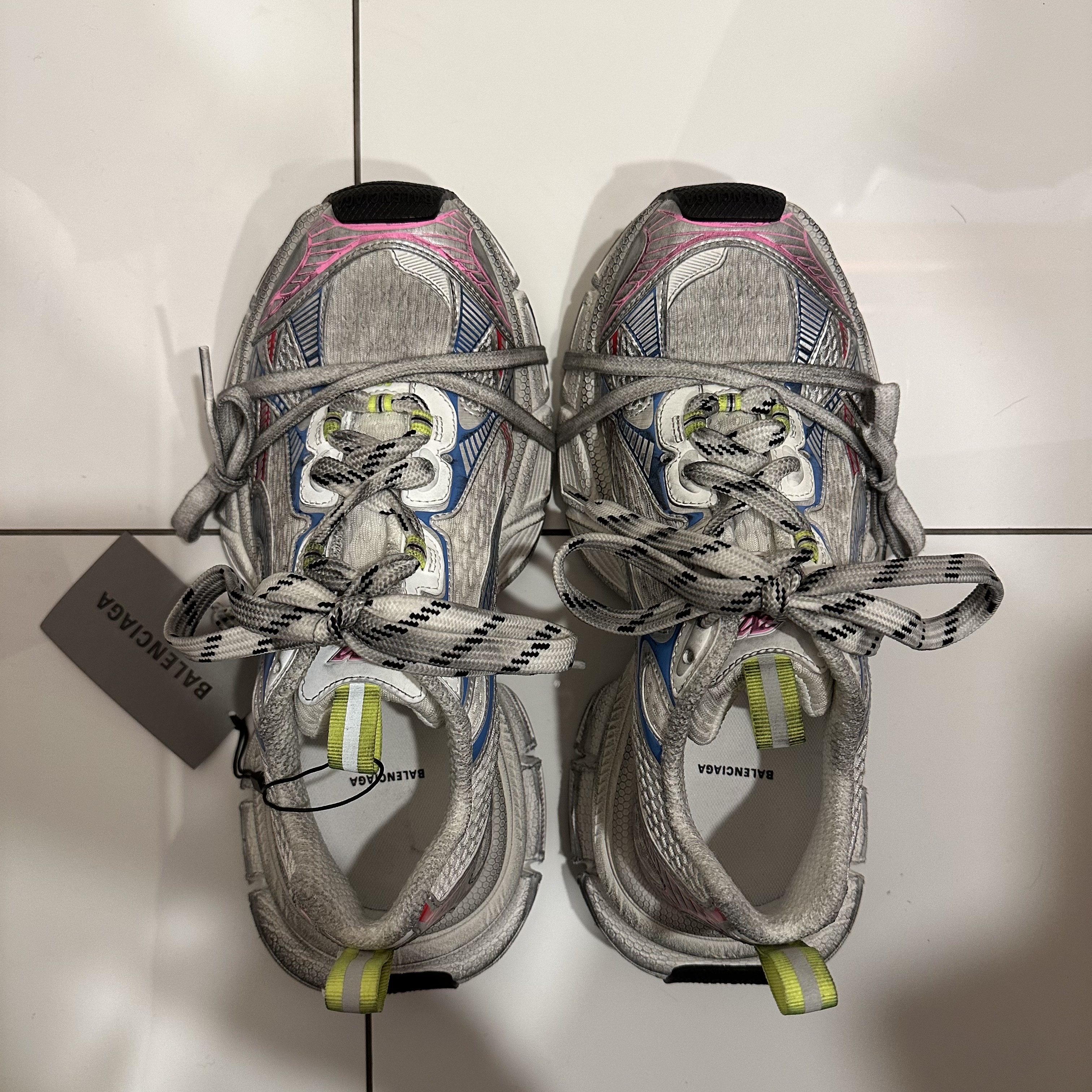 Balenciaga 3XL Sneakers White Red Blue, Balenciaga 3XL Sneakers Light Beige 착용 스타일 - 3