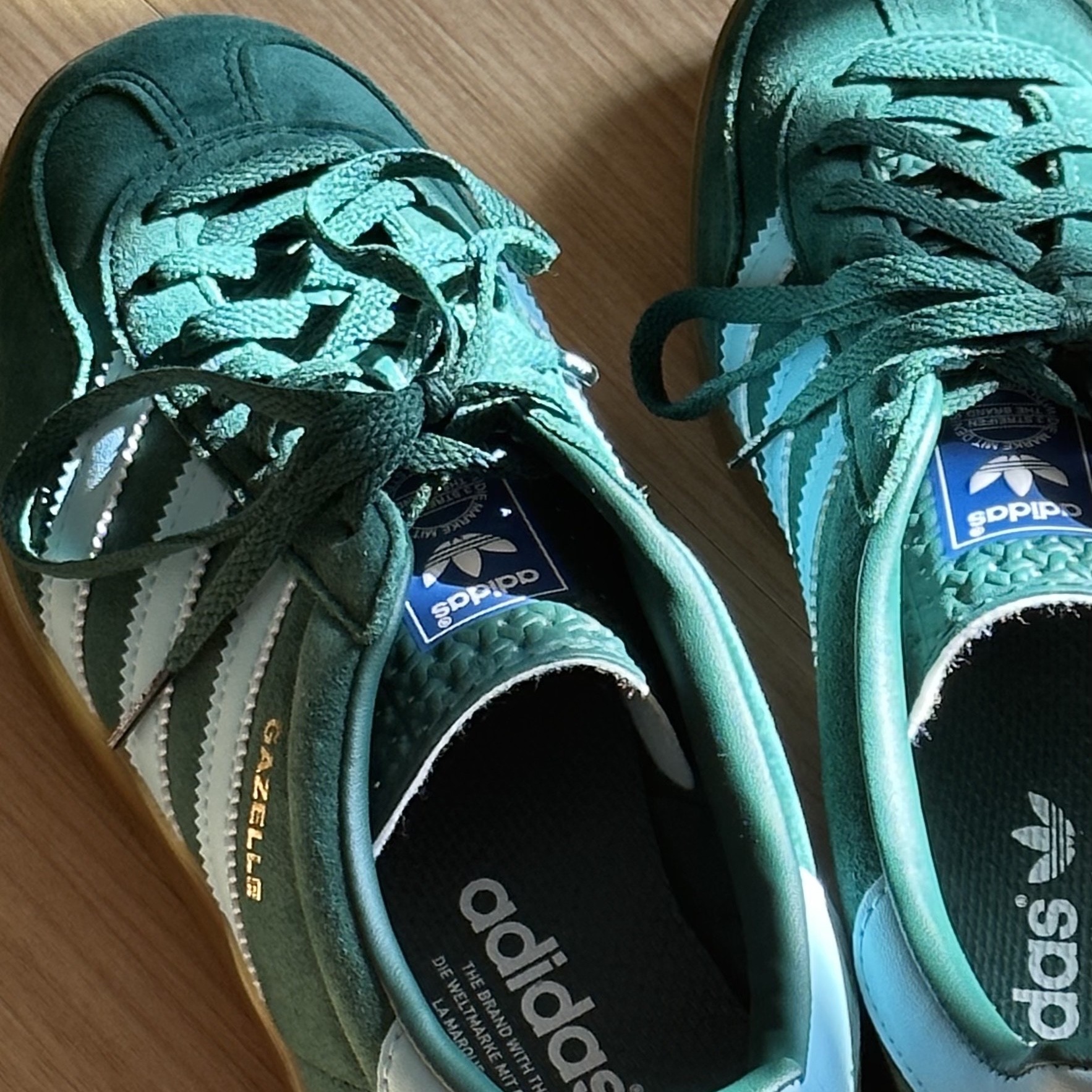Adidas Gazelle Indoor Collegiate Green Hazy Sky 착용 스타일 - 1