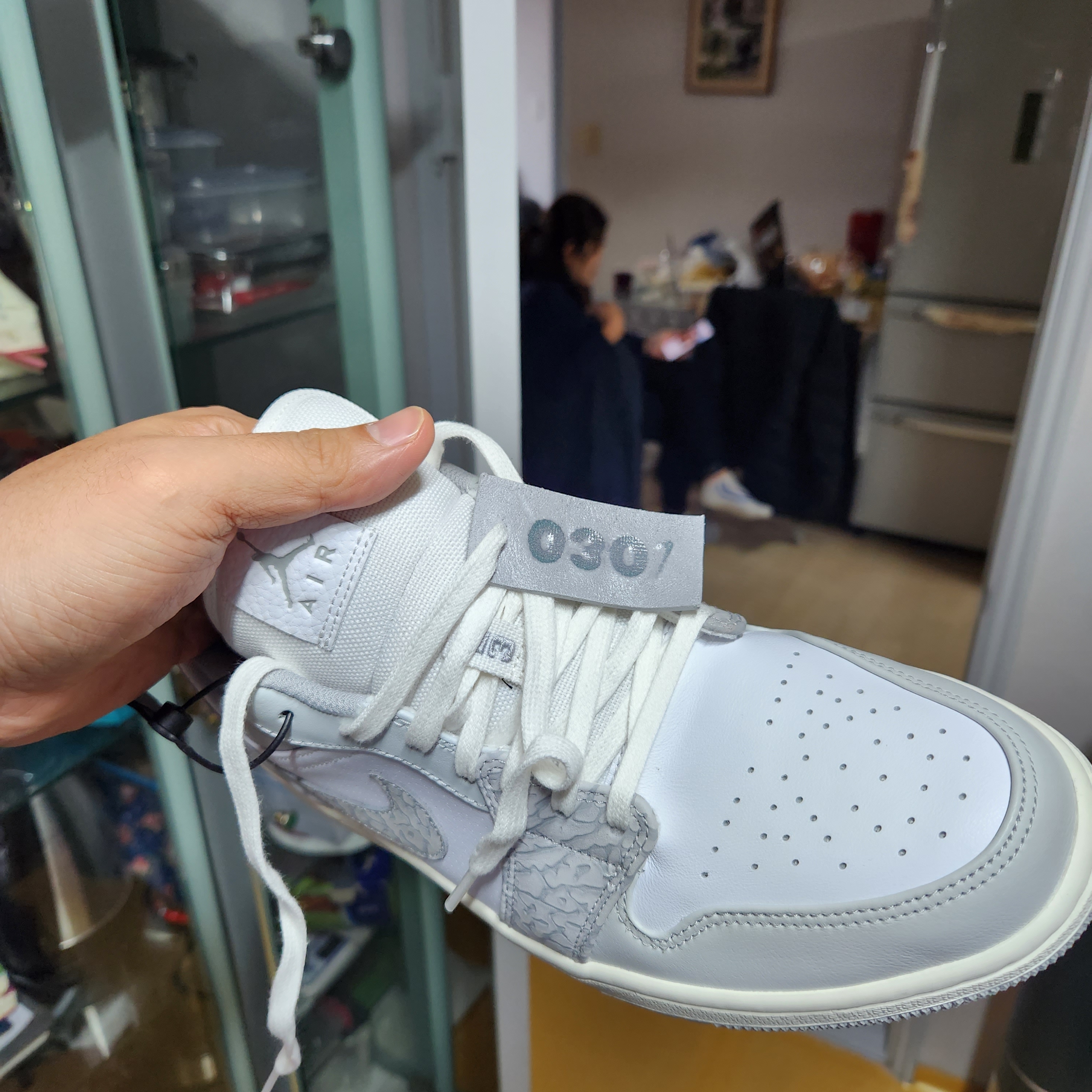 Jordan 1 Low PRM Elephant Print 착용 스타일