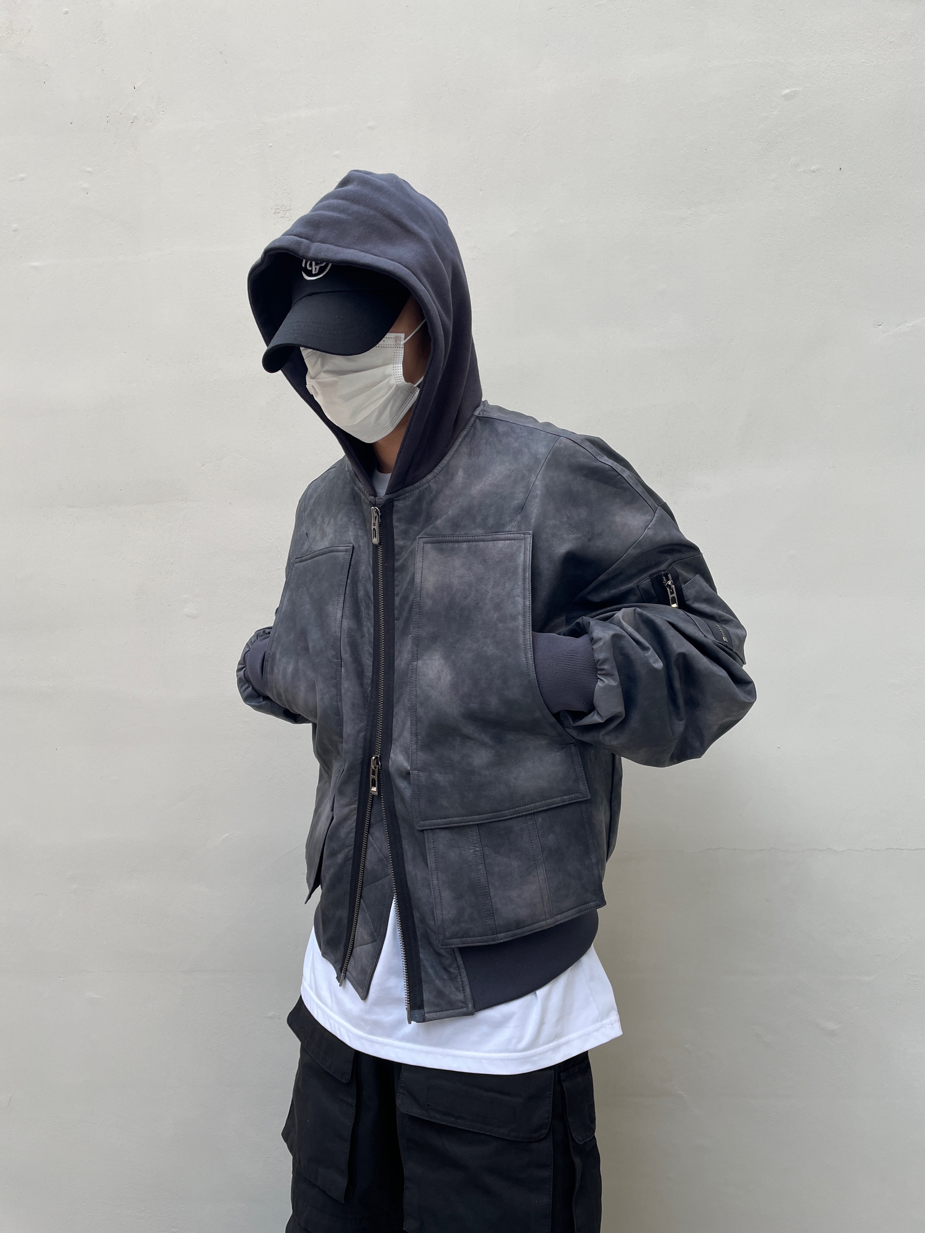 Balenciaga Defender Sneakers Black 착용 스타일 - 4
