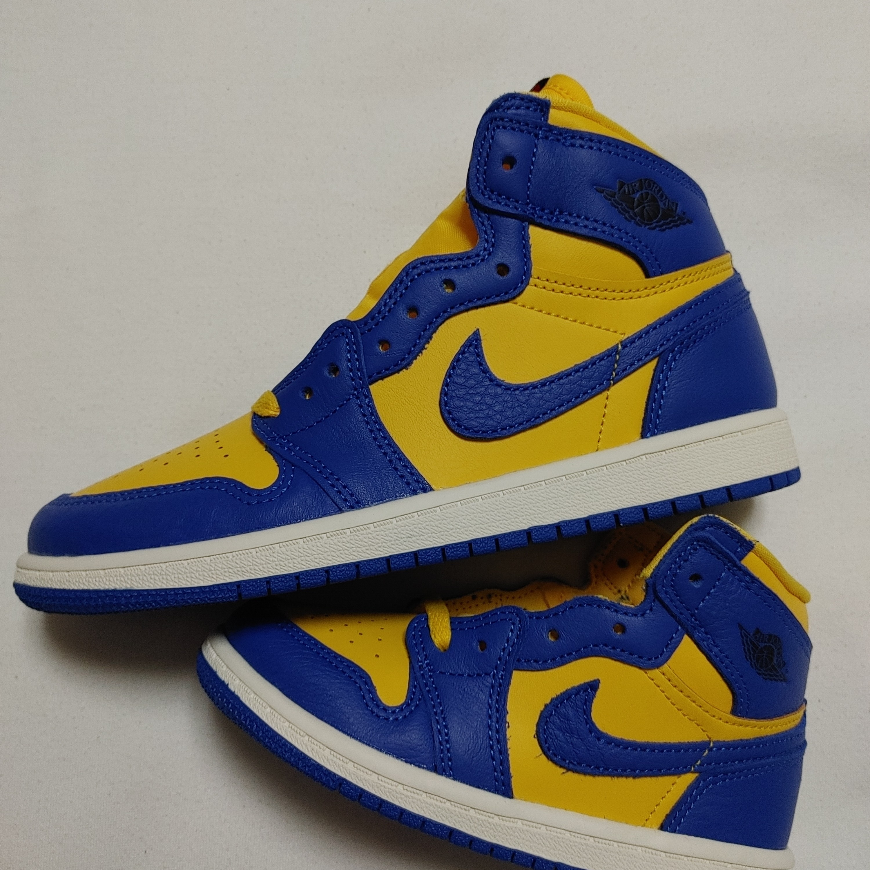 (W) Jordan 1 Retro High OG Game Royal and Varsity Maize 착용 스타일 - 2