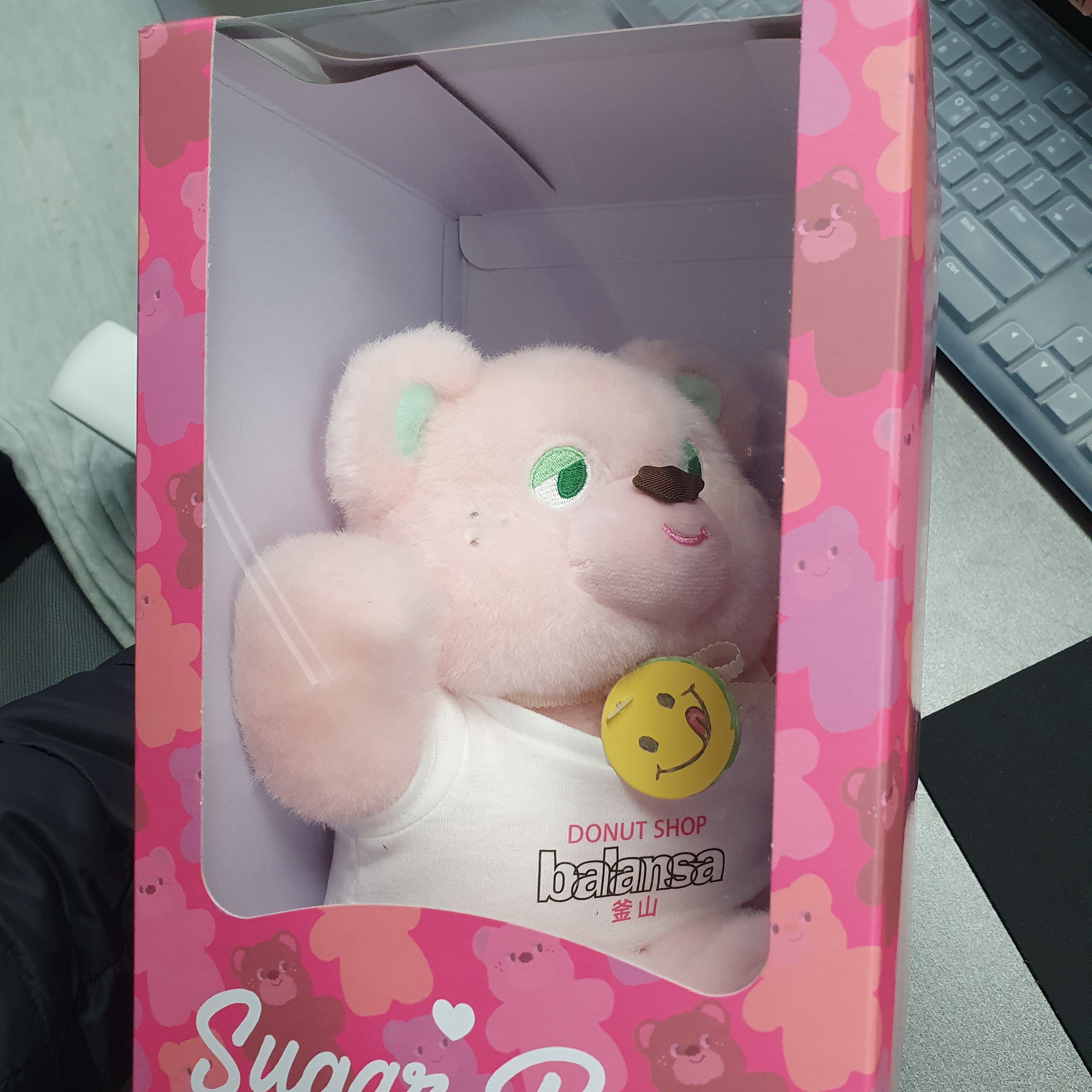[KREAM 단독] Knotted x Balansa Sugarbear Pink 착용 스타일