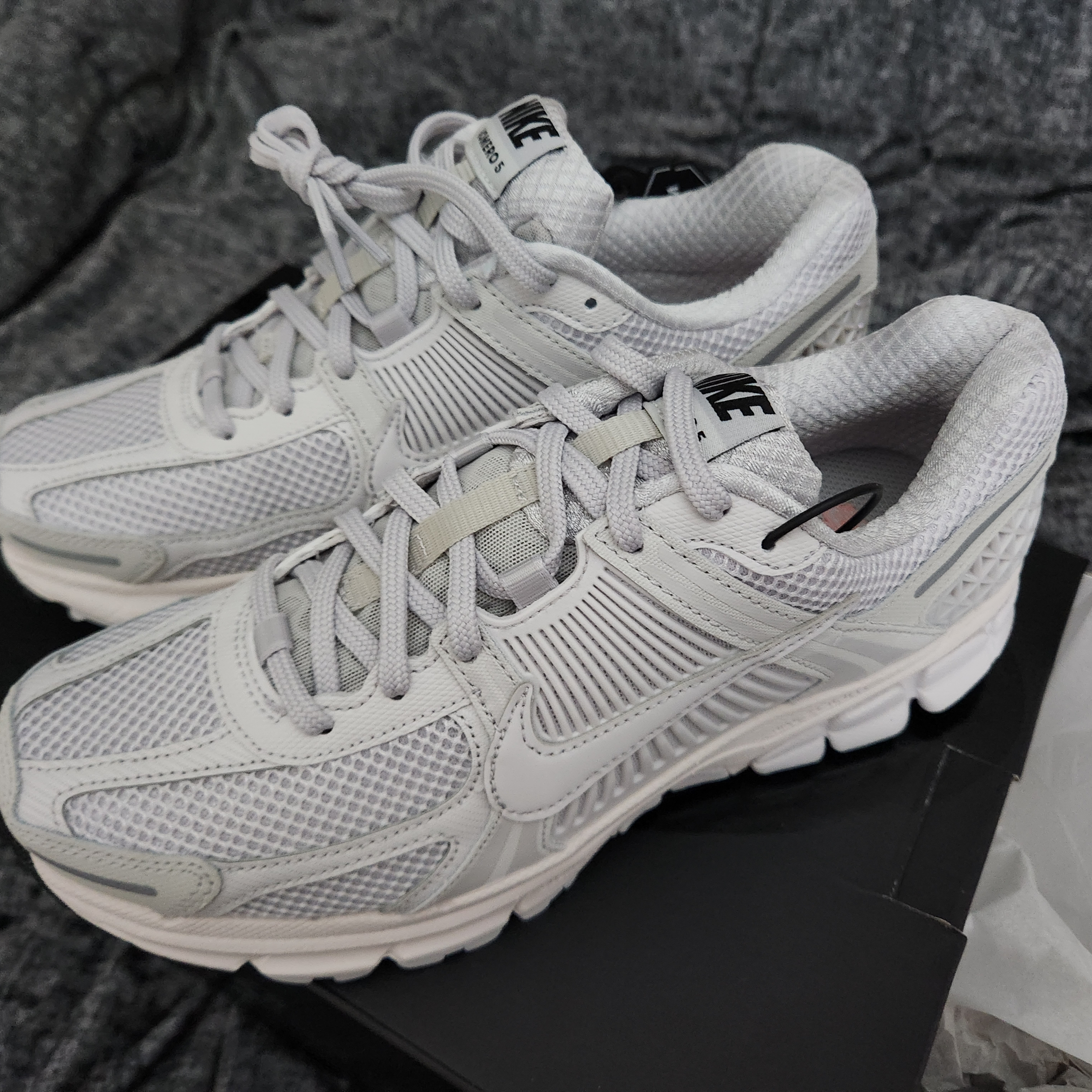 Nike Zoom Vomero 5 SP Vast Grey 2023 착용 스타일