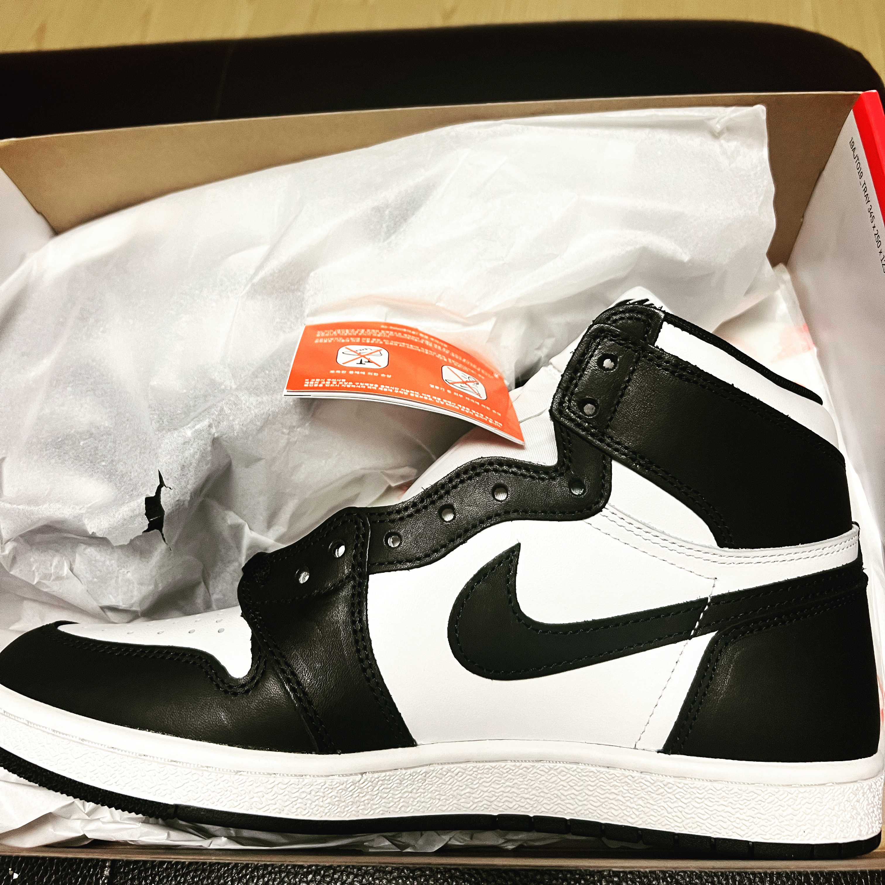 Jordan 1 High 85 Black White 착용 스타일 - 2