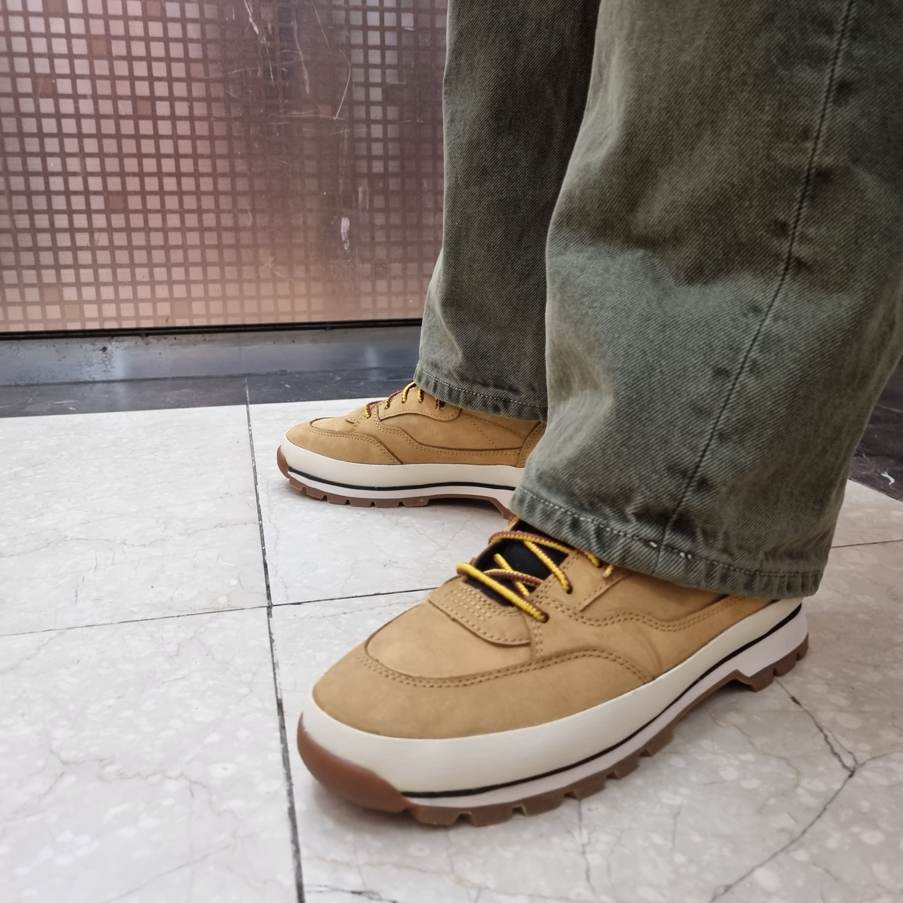 Vans x Timberland Half Cab Hiker Wheat 착용 스타일 - 5