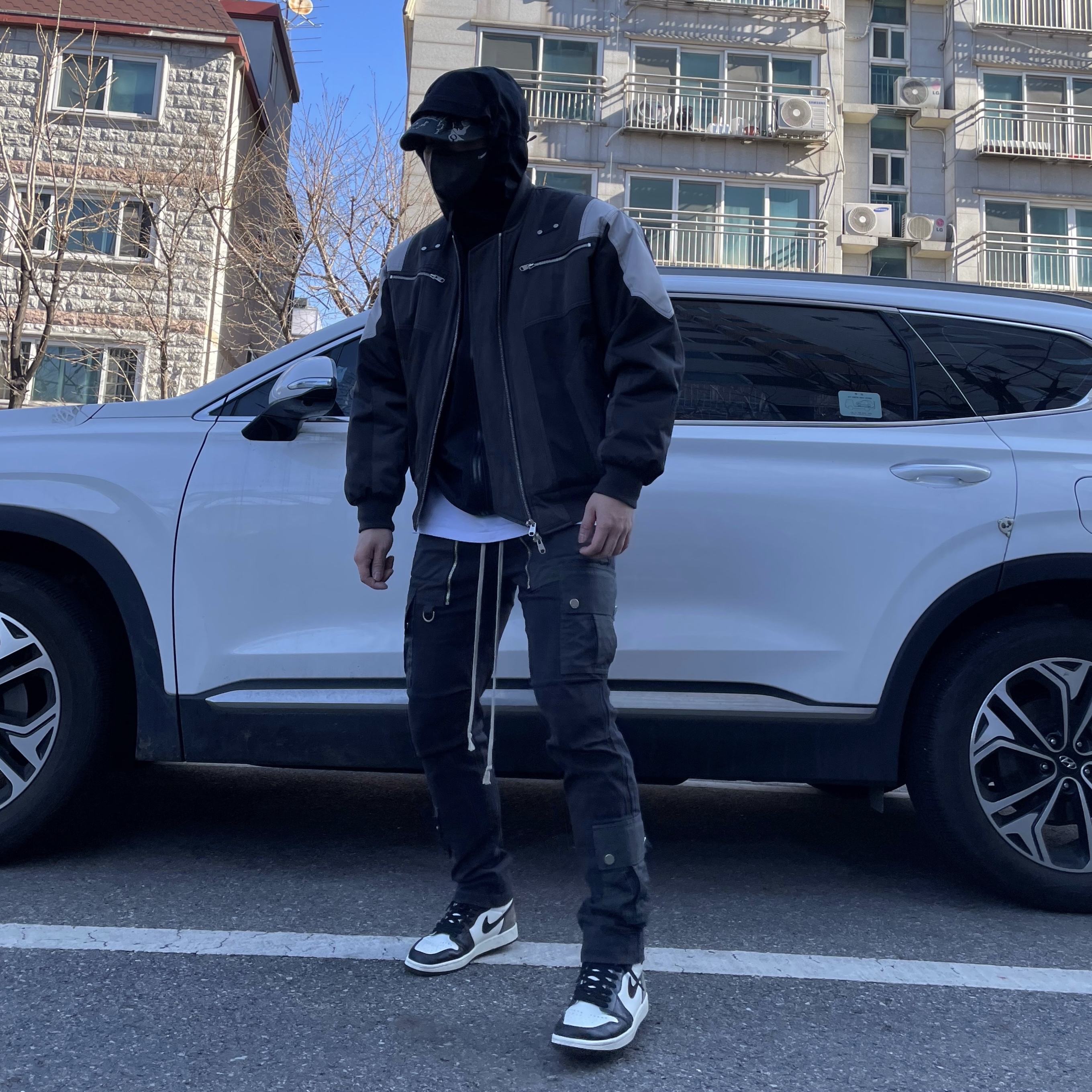 Undermycar Wani Kame Multi Block Pocket Turtle Bomber Driftwood - 22FW, Arc'teryx Beta Jacket Black 착용 스타일 - 2