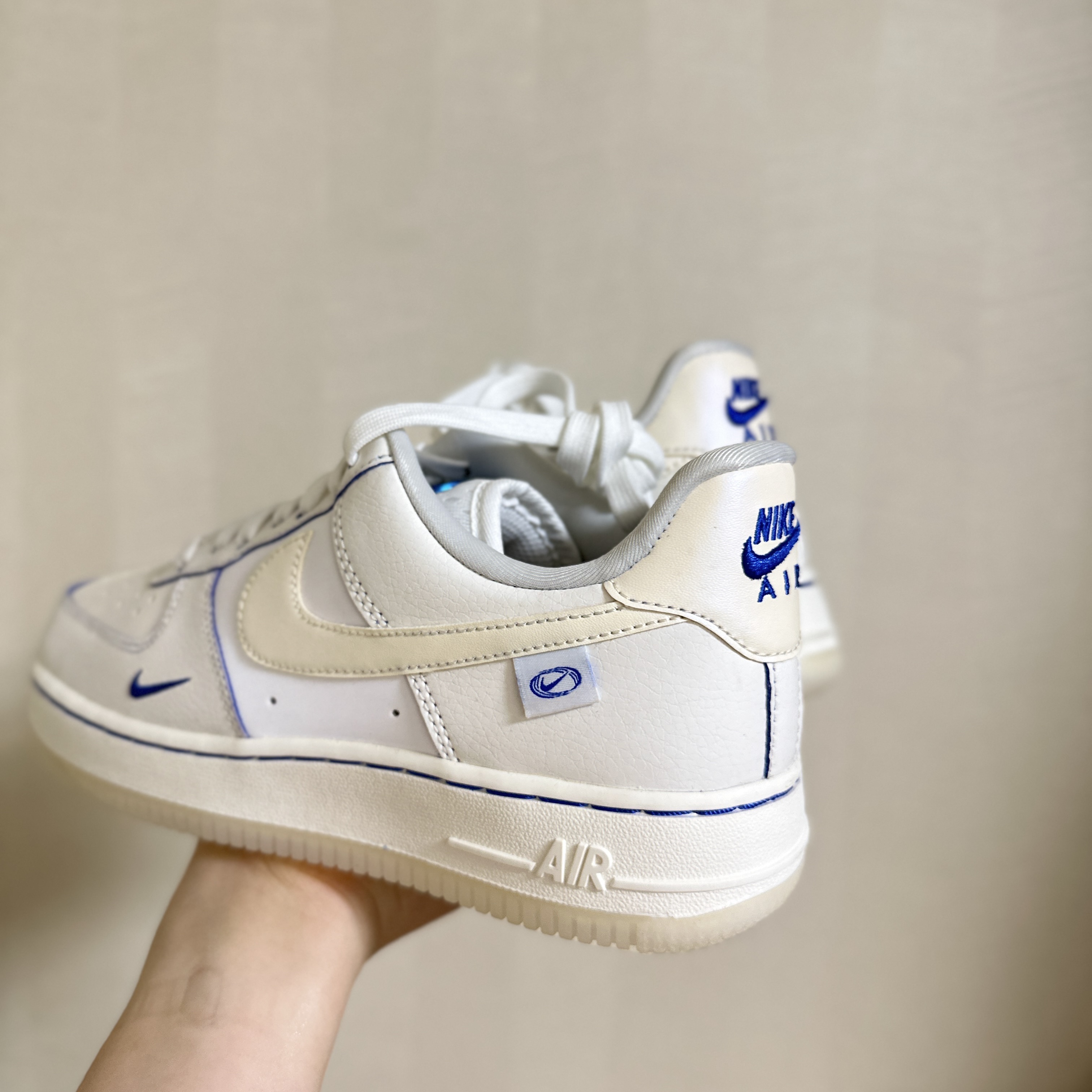 (W) Nike Air Force 1 '07 LX Game Royal Sail 착용 스타일 - 3