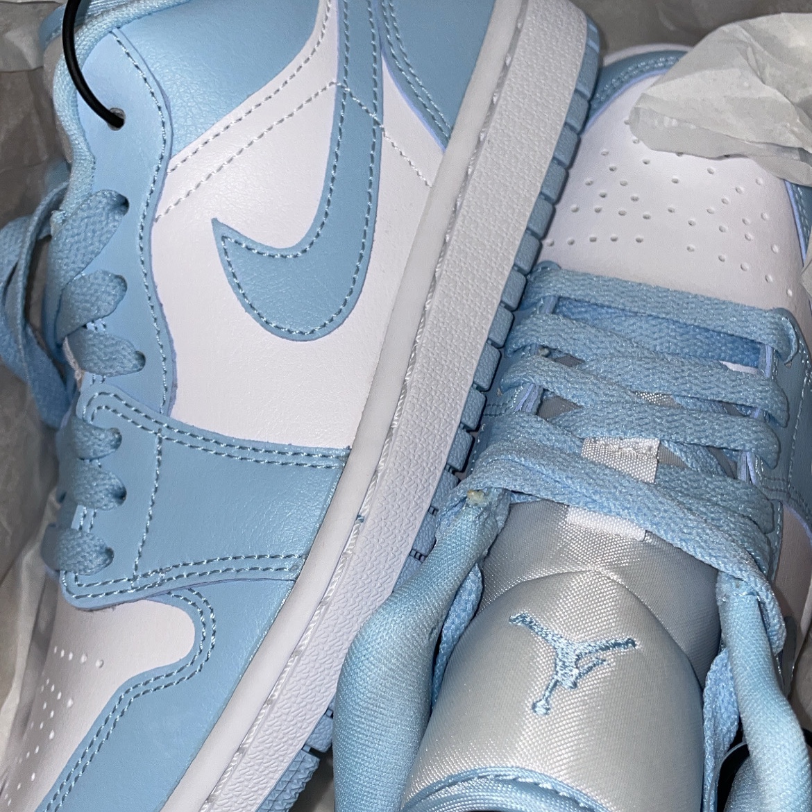 (W) Jordan 1 Low White Ice Blue 착용 스타일