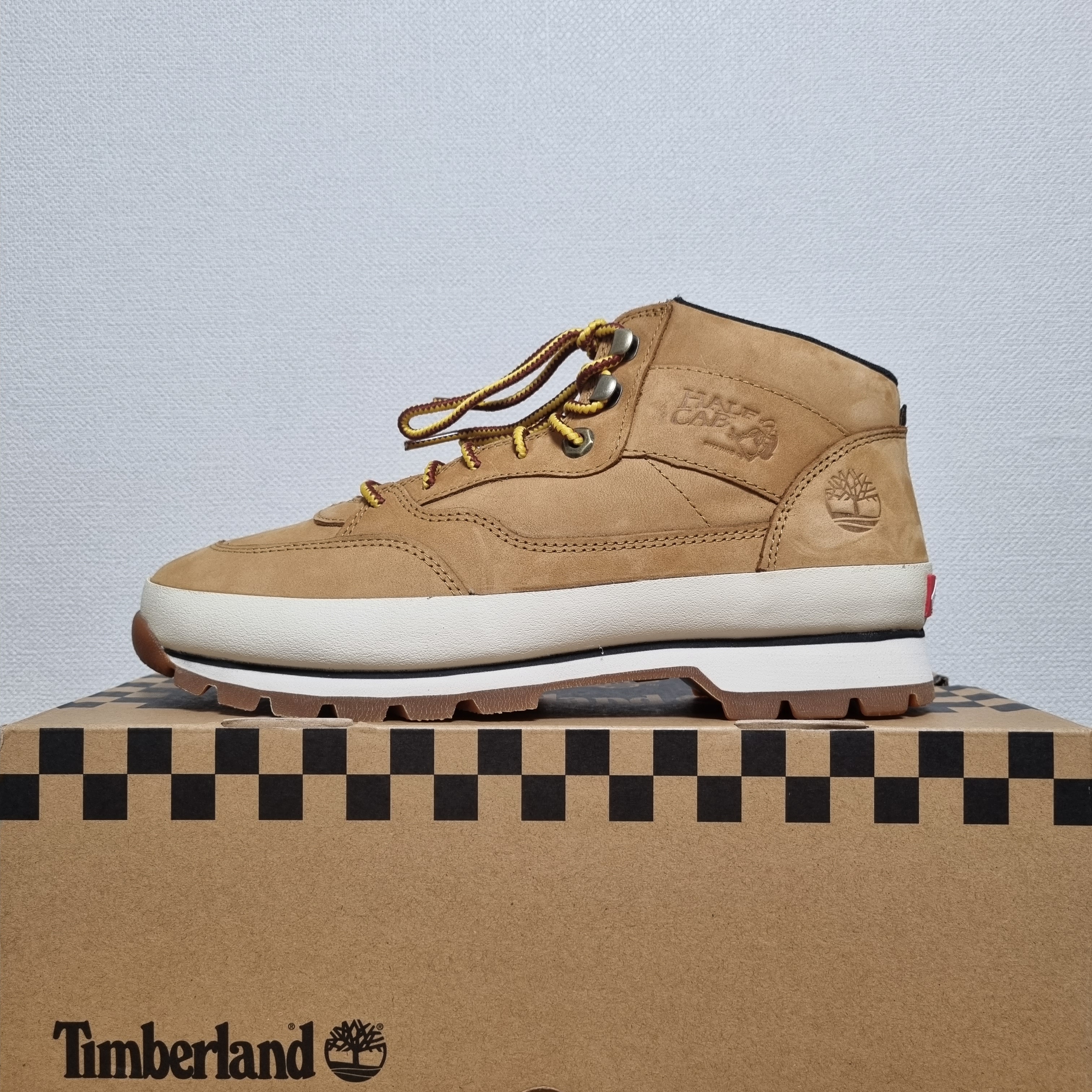 Vans x Timberland Half Cab Hiker Wheat 착용 스타일 - 1