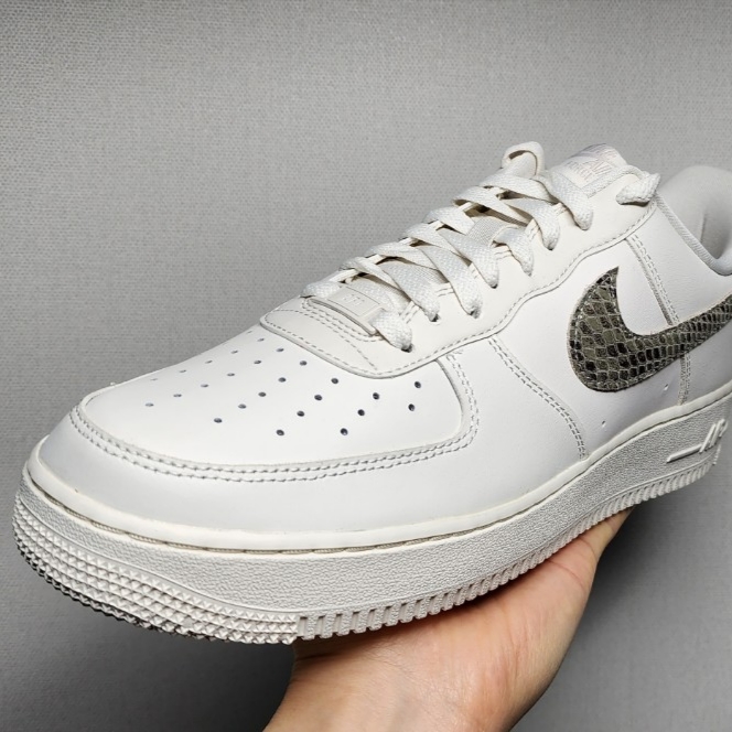 (W) Nike Air Force 1 '07 Phantom Light Iron Ore 착용 스타일