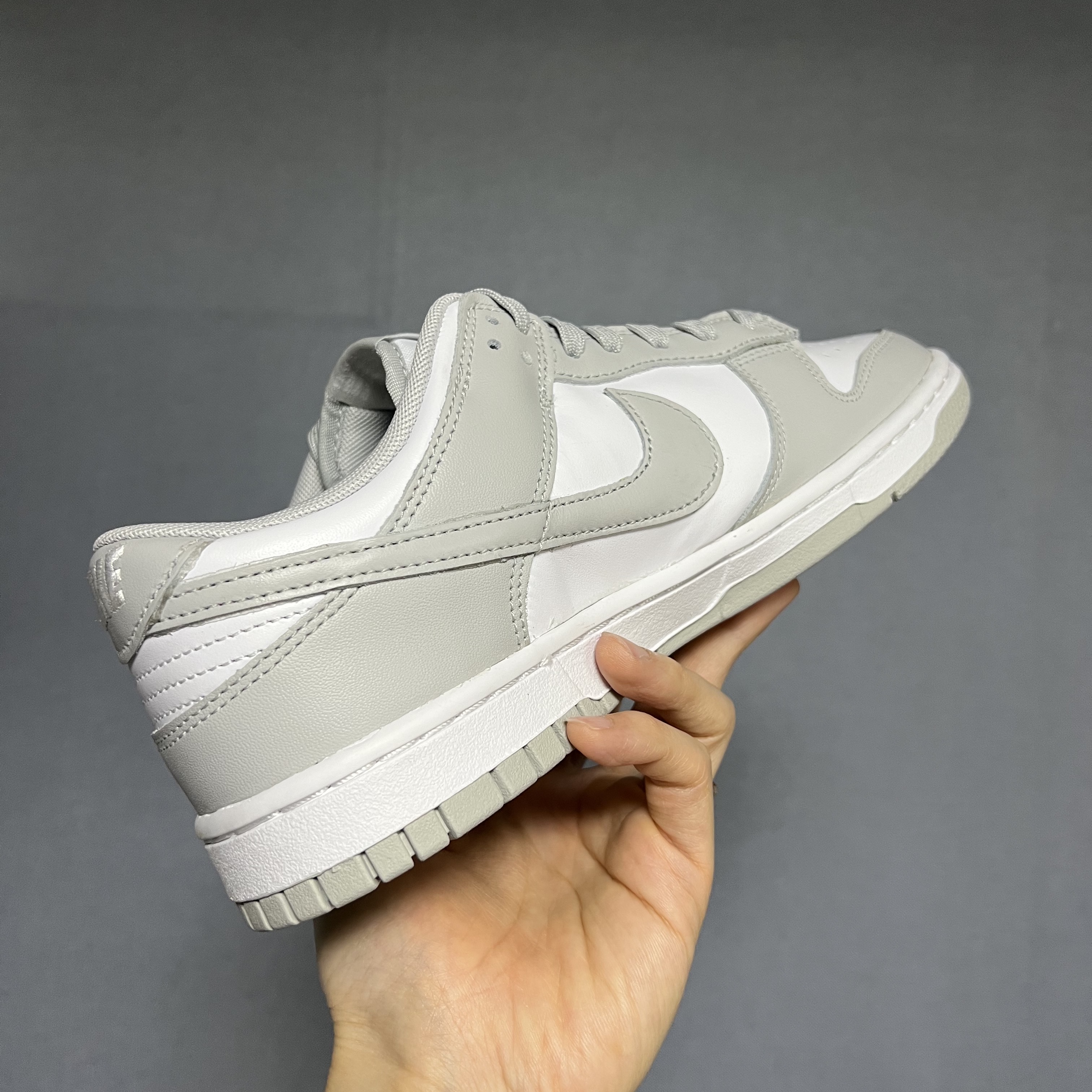 Nike Dunk Low Retro Grey Fog 착용 스타일 - 2