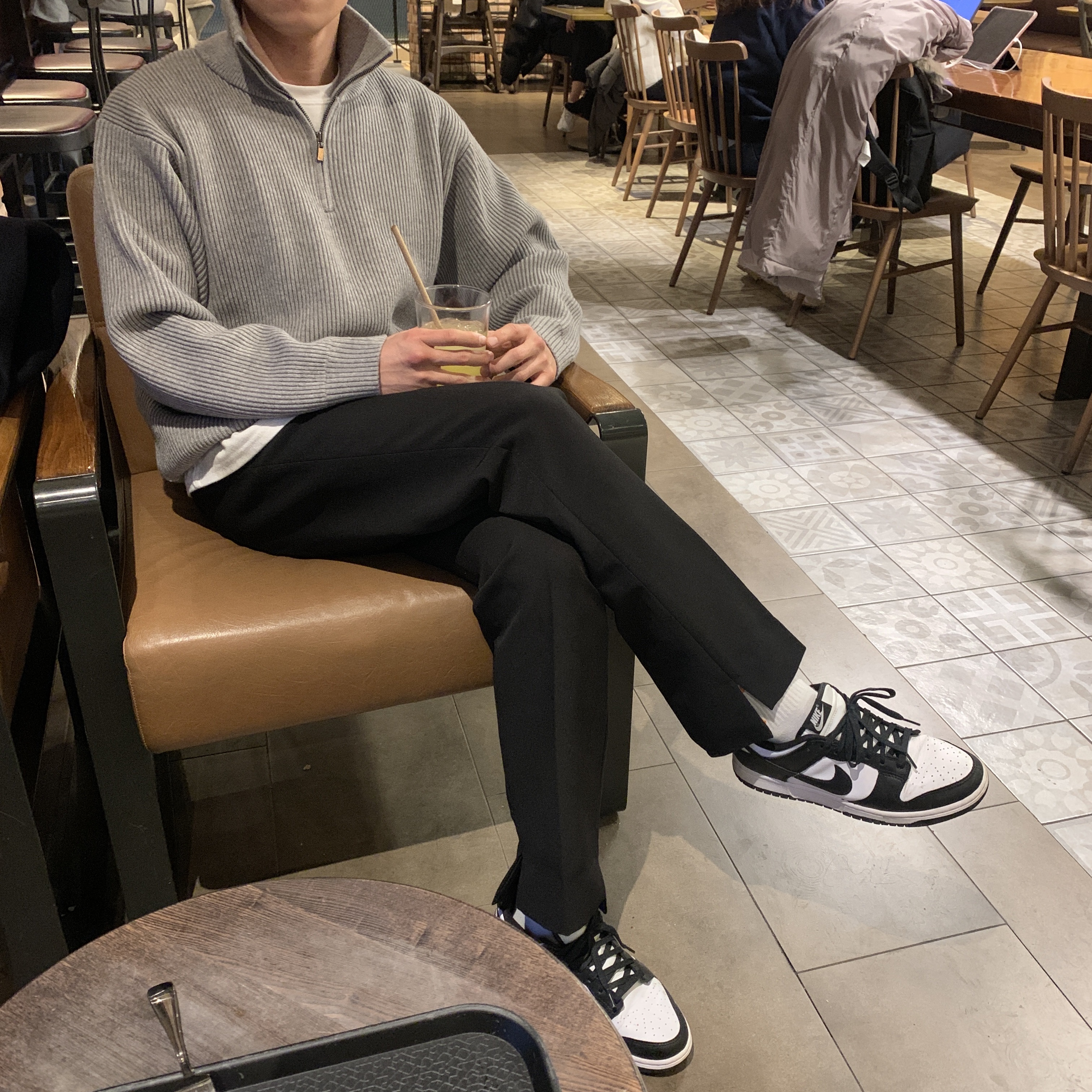 Nike Dunk Low Retro Black 착용 스타일 - 2