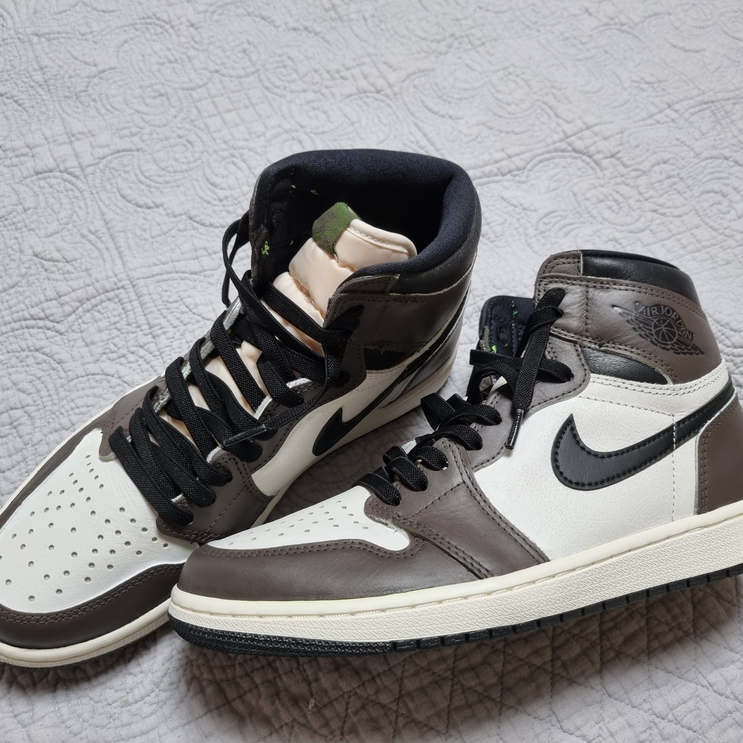Jordan 1 Retro High OG Volt 착용 스타일 - 3