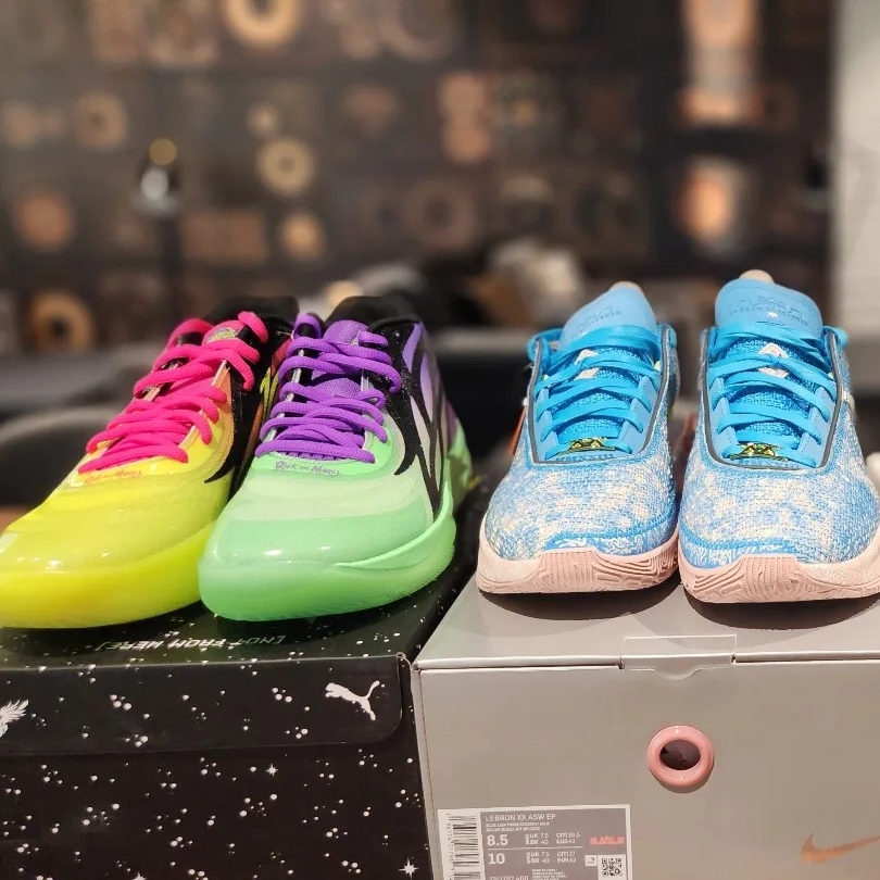 Puma x Rick & Morty MB.02 Lamelo Ball Safety Yellow Elektro Green, Nike LeBron XX ASW EP Blue Lightning Coconut Milk 착용 스타일 - 1