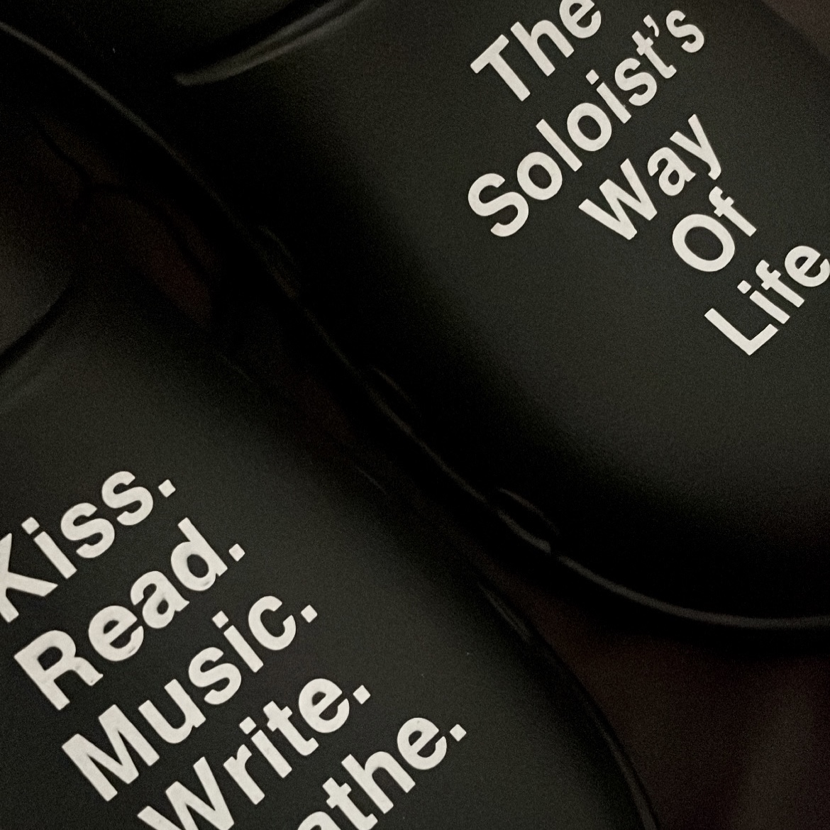 Oofos x Takahiromiyashita The Soloist The Soloist's Way Of Life Clog Black White 착용 스타일