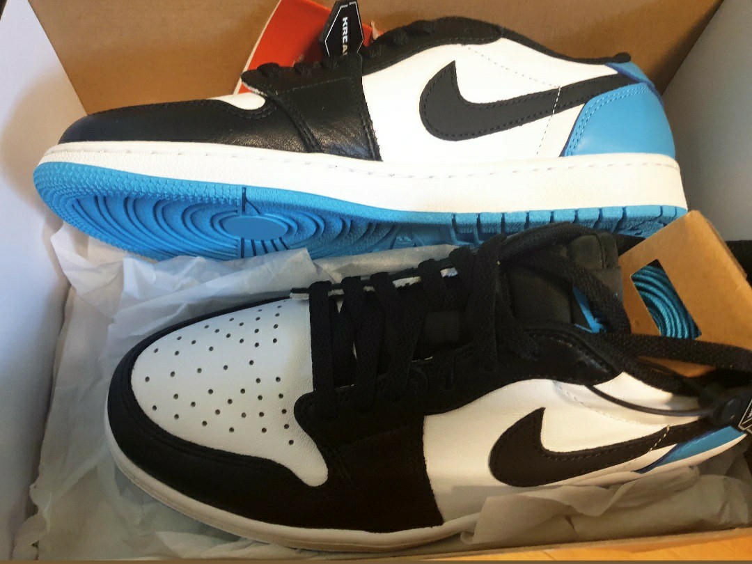 Jordan 1 Retro Low OG Black and Dark Powder Blue 착용 스타일