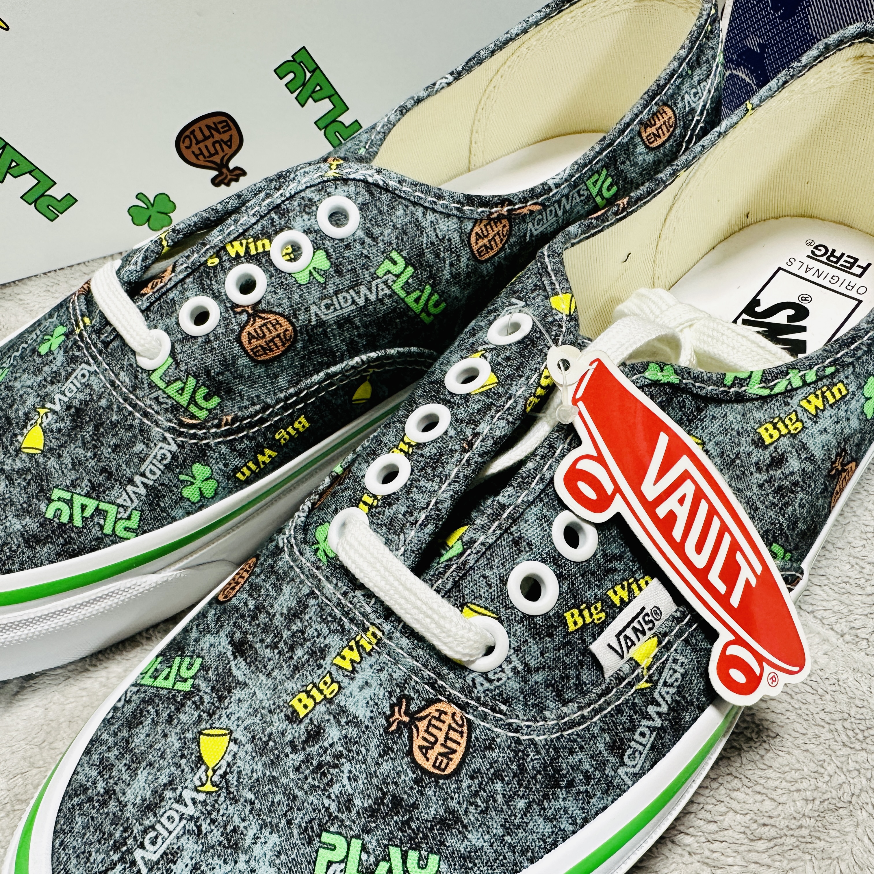 Vans Vault x Fergus Purcell OG Authentic LX Fergadelic Acid Wash 착용 스타일 - 2