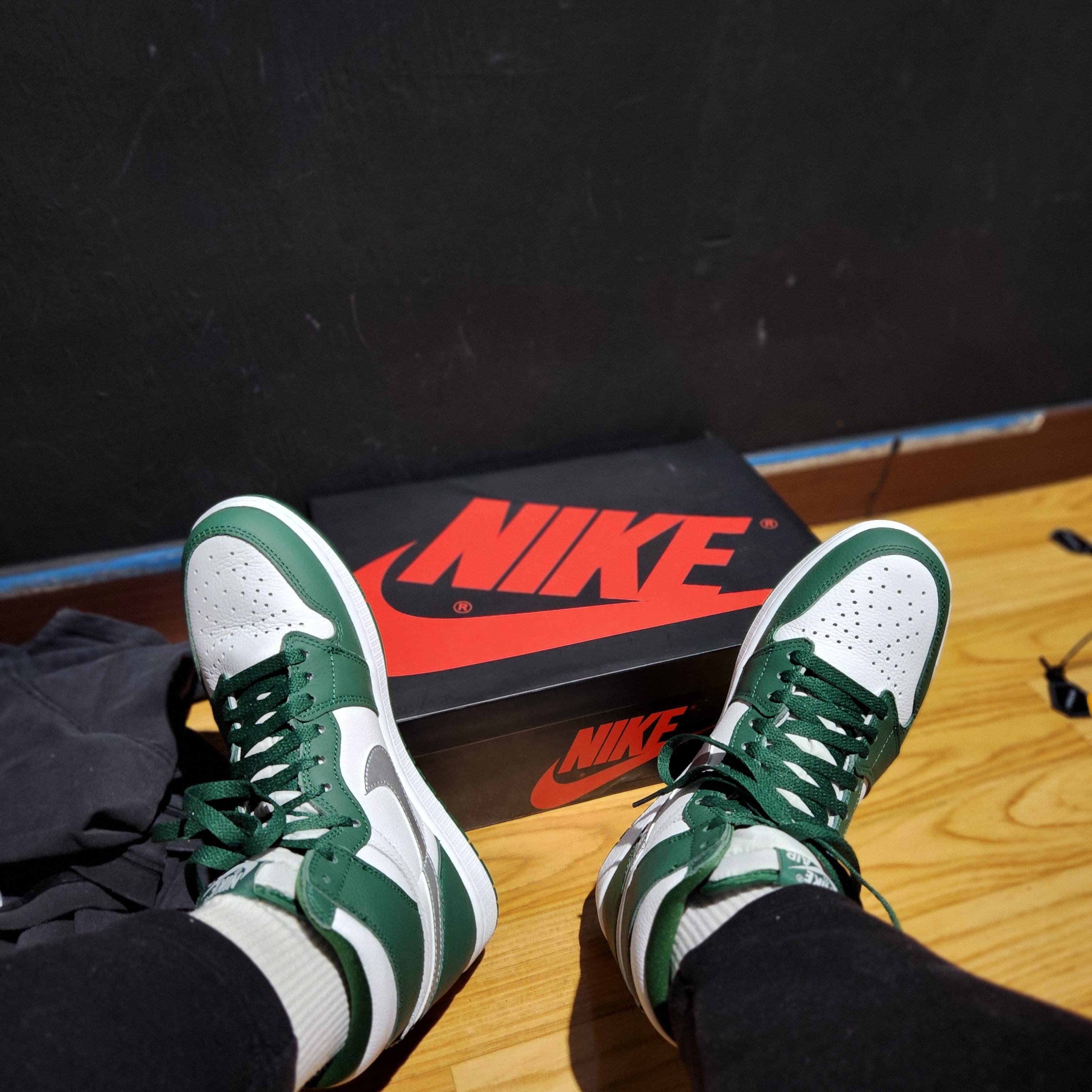 Jordan 1 Retro High OG Gorge Green 착용 스타일