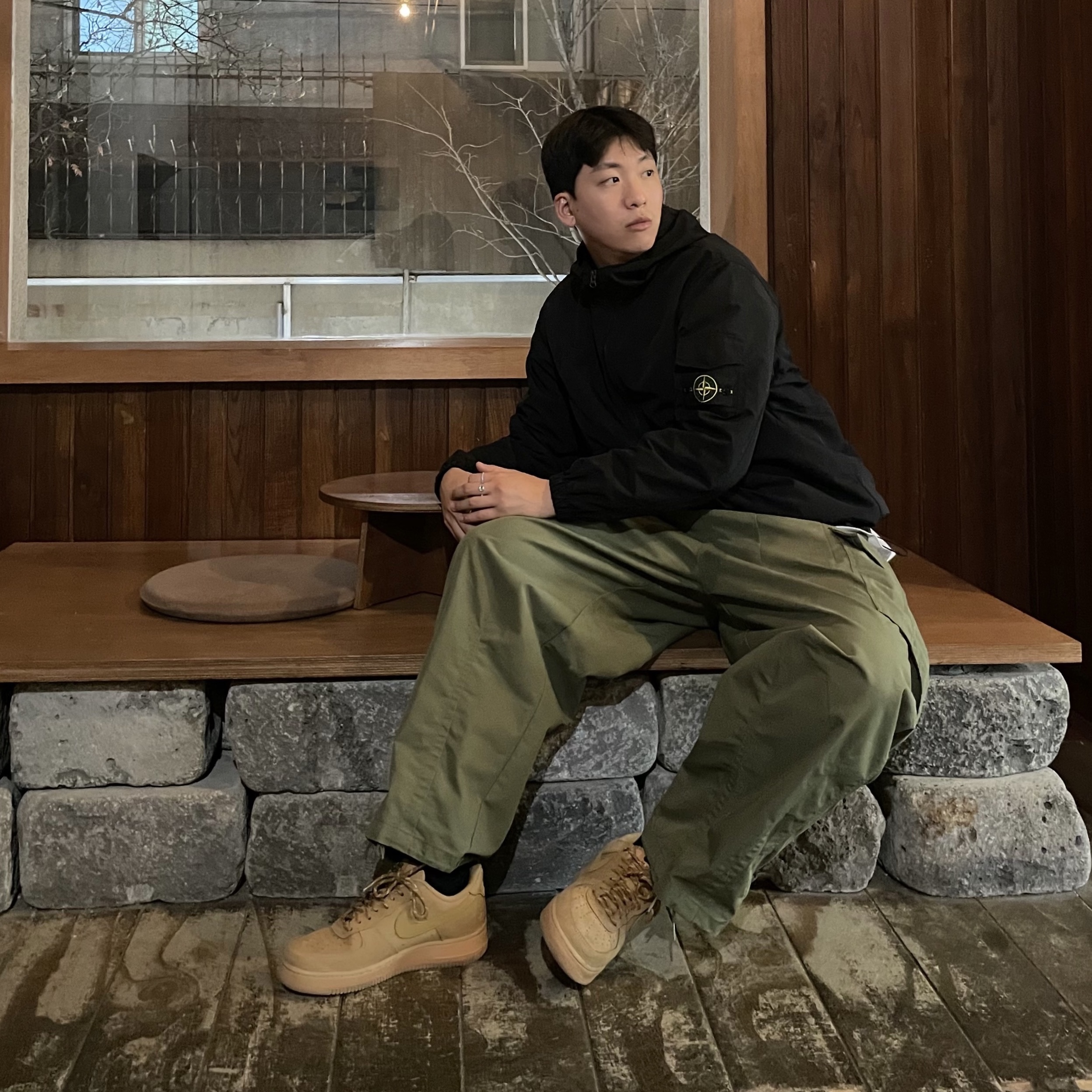 Nike Air Force 1 '07 WB Flax, Stone Island 40522 Crinkle Reps Nylon Garment Dyed Hooded Jacket Black - 23SS 착용 스타일