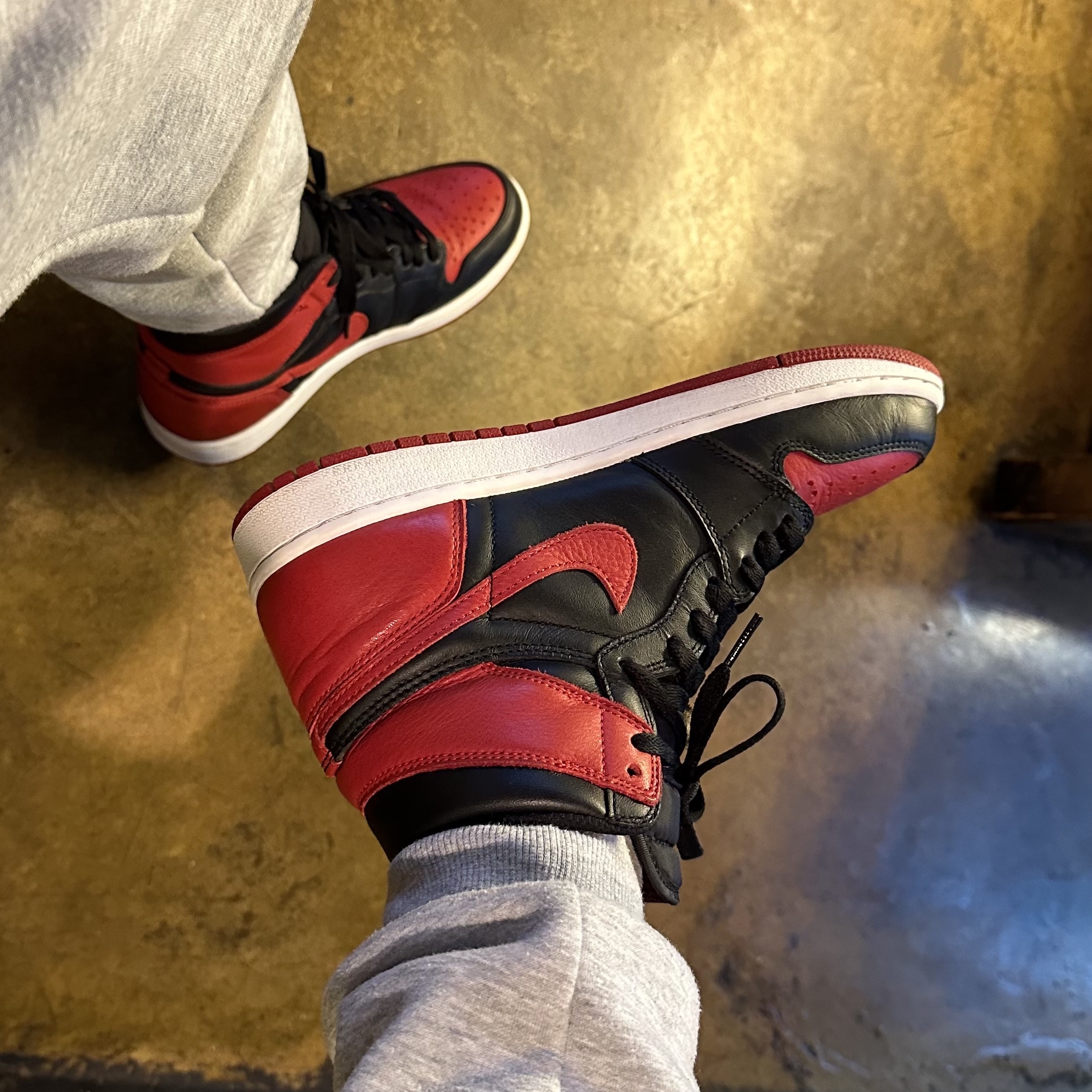 Jordan 1 Retro High OG Bred Banned 2016 착용 스타일 - 1