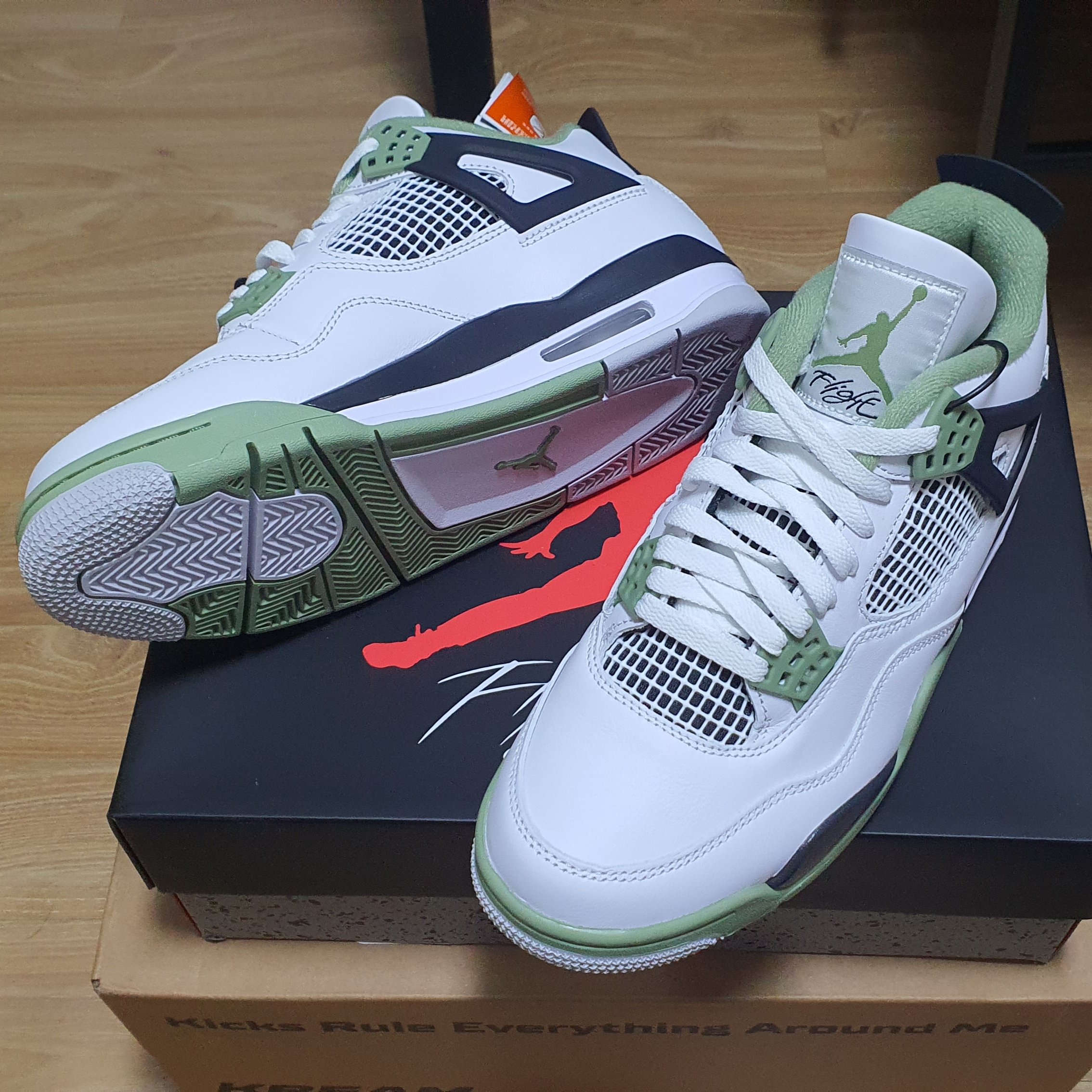 (W) Jordan 4 Retro Oil Green 착용 스타일 - 4