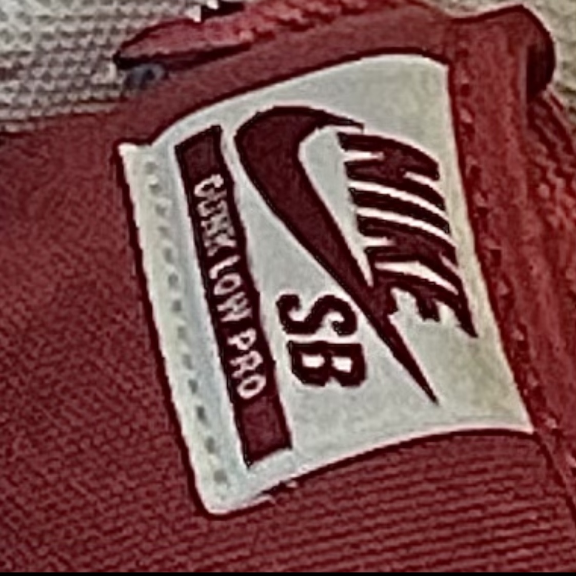 Nike SB Dunk Low Adobe 착용 스타일 - 1