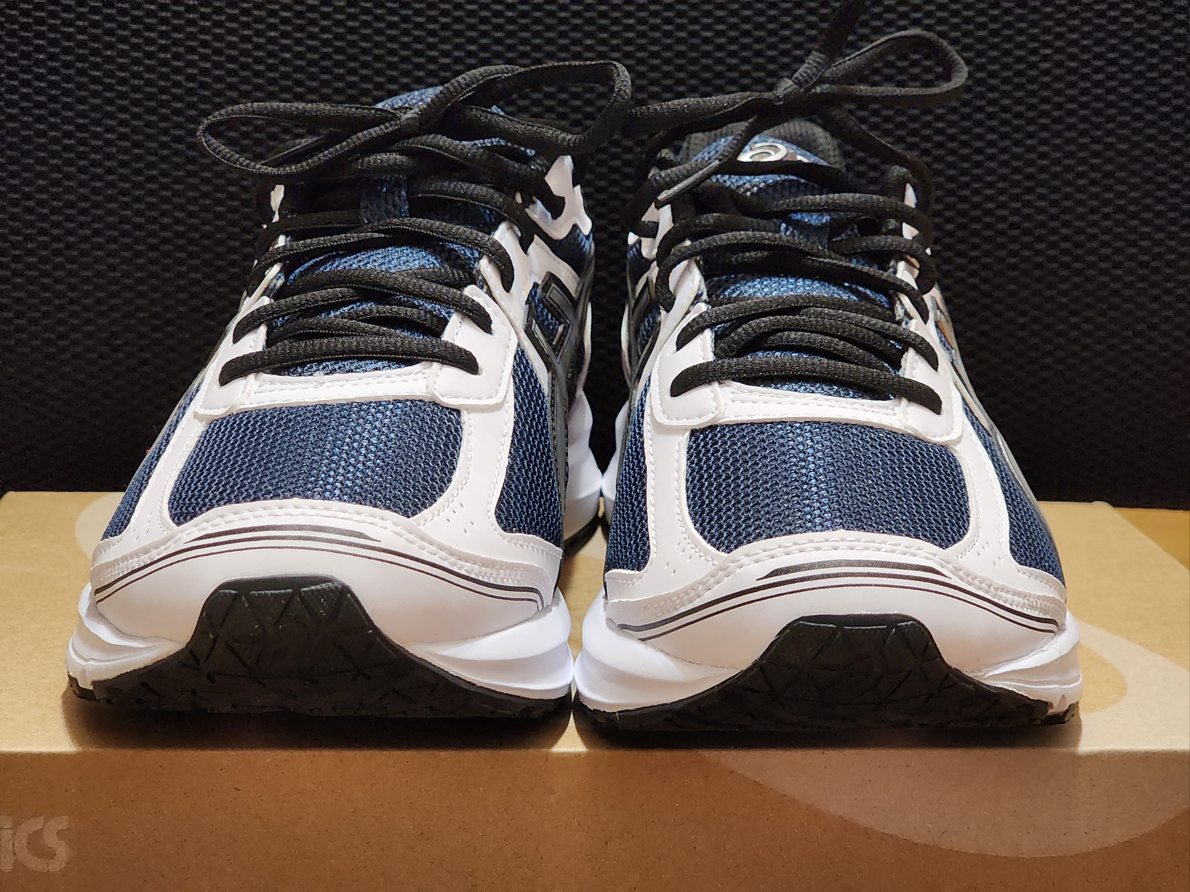 Asics Jog 100 S Navy Pure Silver - 2E Wide 착용 스타일 - 2