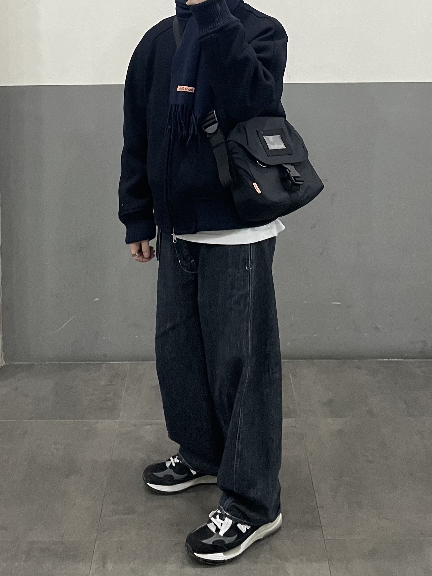 New Balance 992 Made in USA Black Grey, Acne Studios Skinny Wool Muffler Navy Blue 착용 스타일