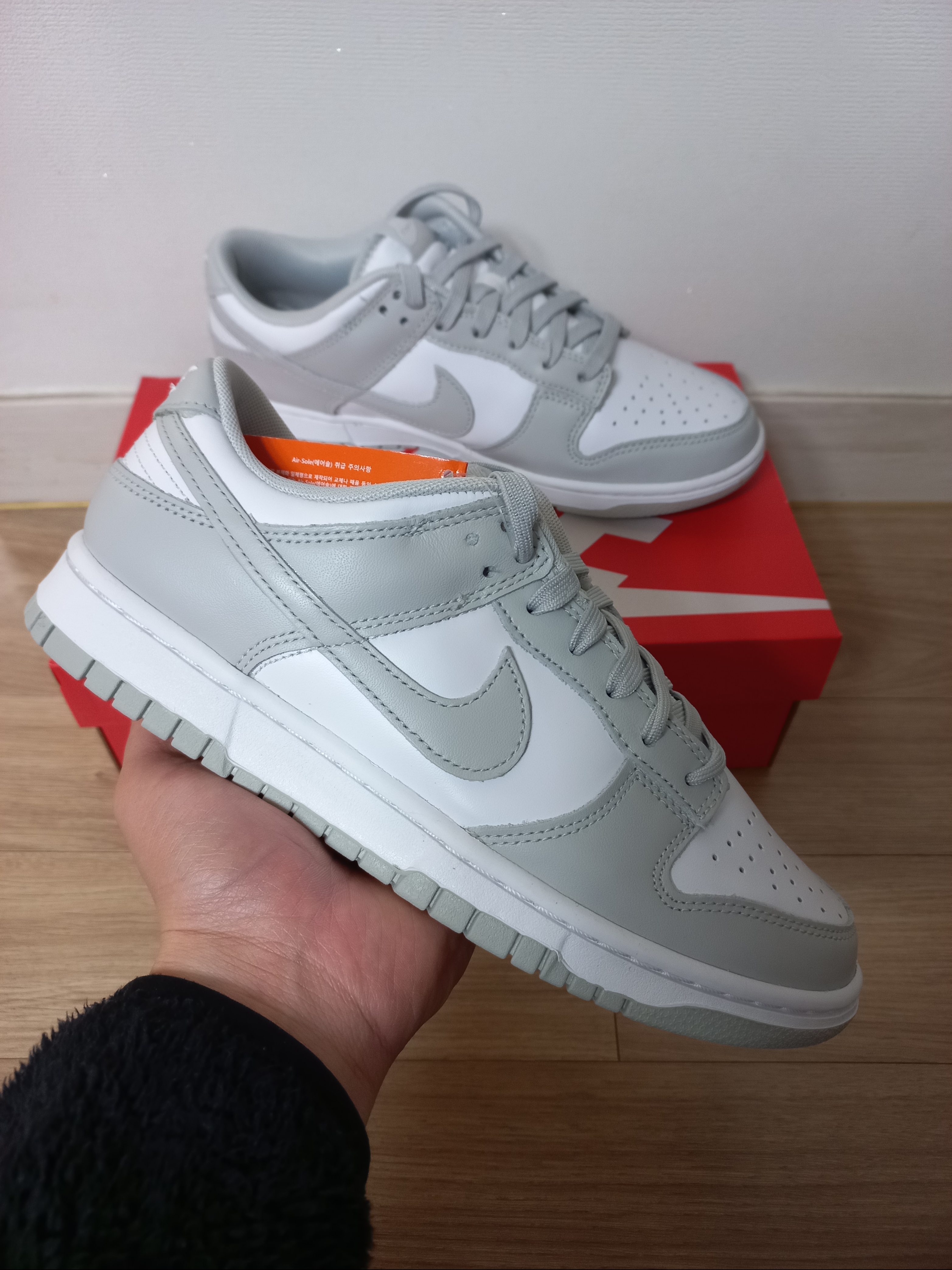 Nike Dunk Low Retro Grey Fog 착용 스타일 - 1
