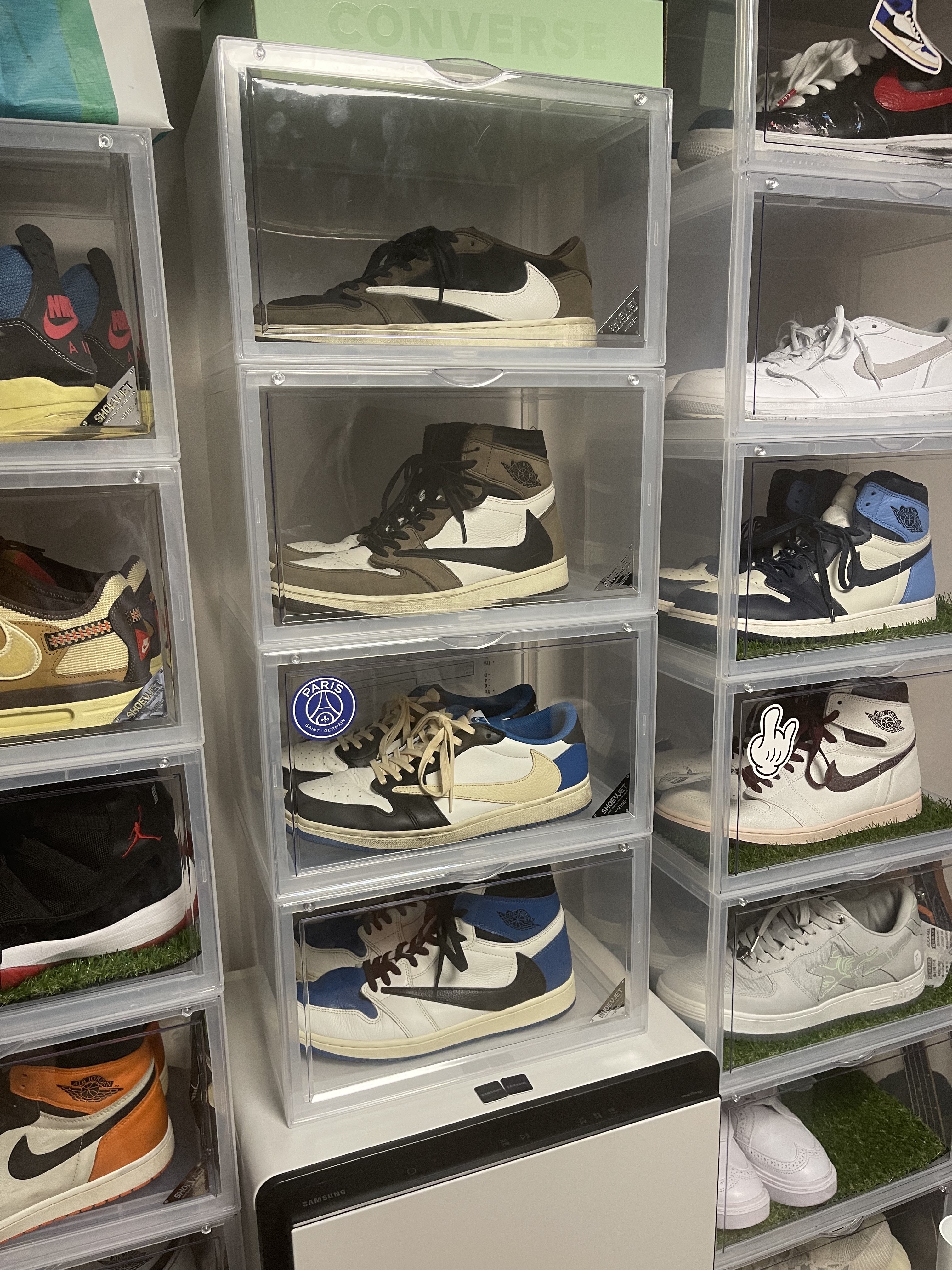 Jordan 1 x Travis Scott x Fragment Retro Low OG SP Military Blue, Jordan 1 x Travis Scott Retro High OG SP Mocha 착용 스타일
