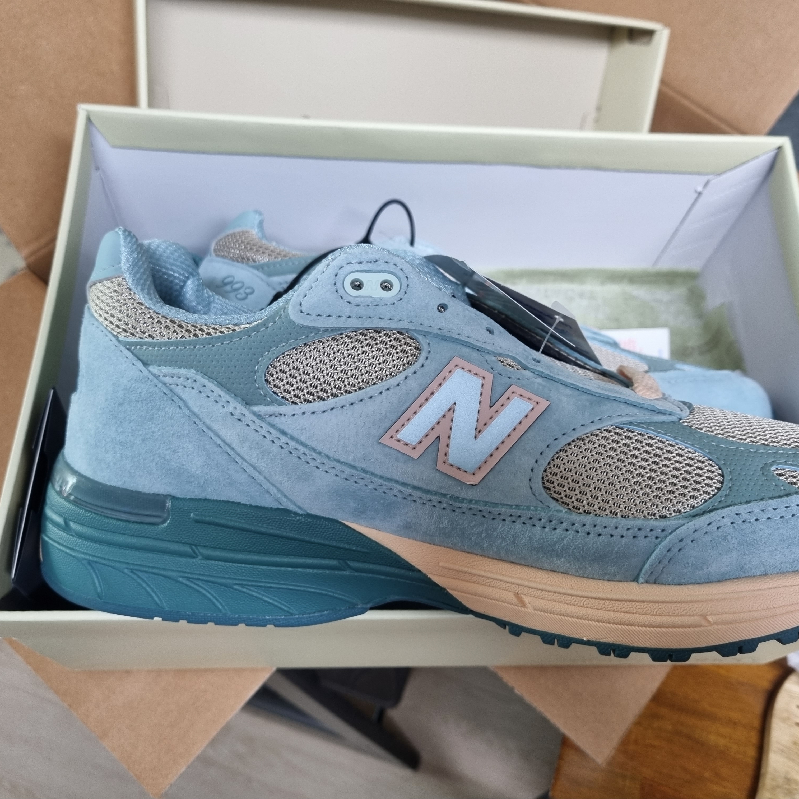 New Balance x Joe Freshgoods 993 Made in USA Arctic Blue 착용 스타일